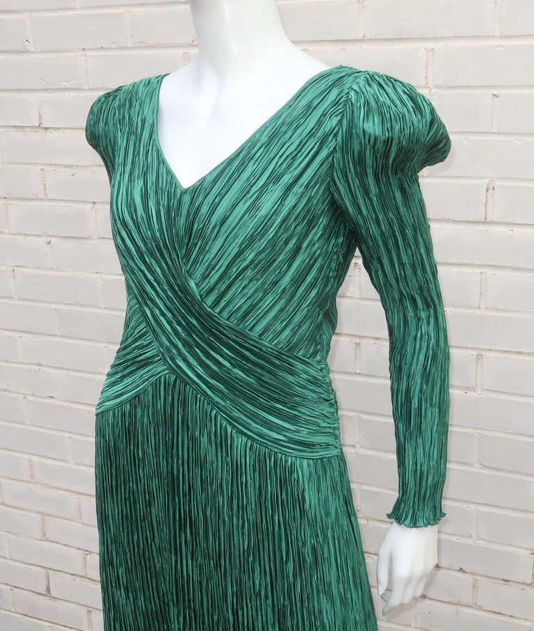 Mary McFadden Couture Emerald Green Cocktail Dress, 1980's For Sale 2
