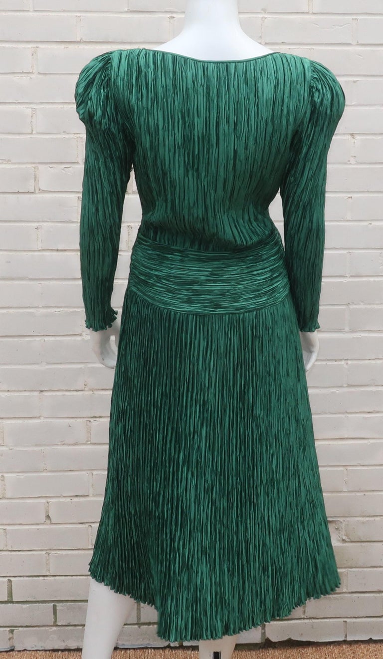 Mary McFadden Couture Emerald Green Cocktail Dress, 1980's For Sale 4