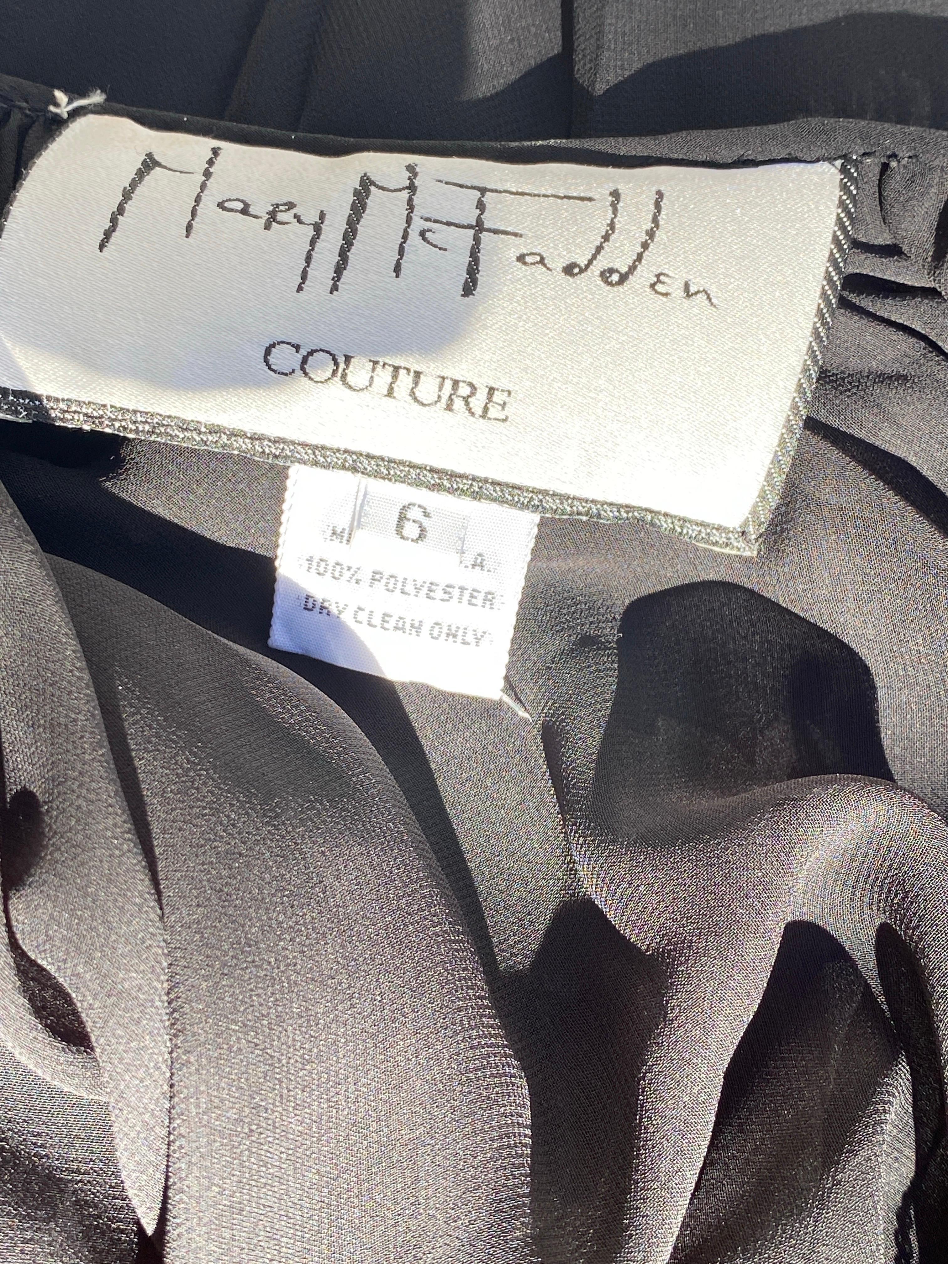 Mary McFadden COUTURE Jupe plissée en mousseline noire Taille 6 en vente 4