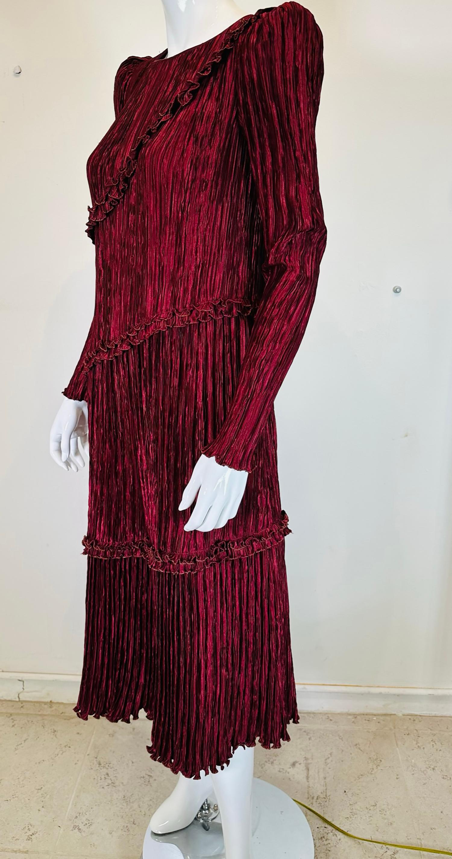 Mary McFadden Garnet & Gold Pleated Peaked Shoulder Asymmetrical Hem Dress 1970s For Sale 6