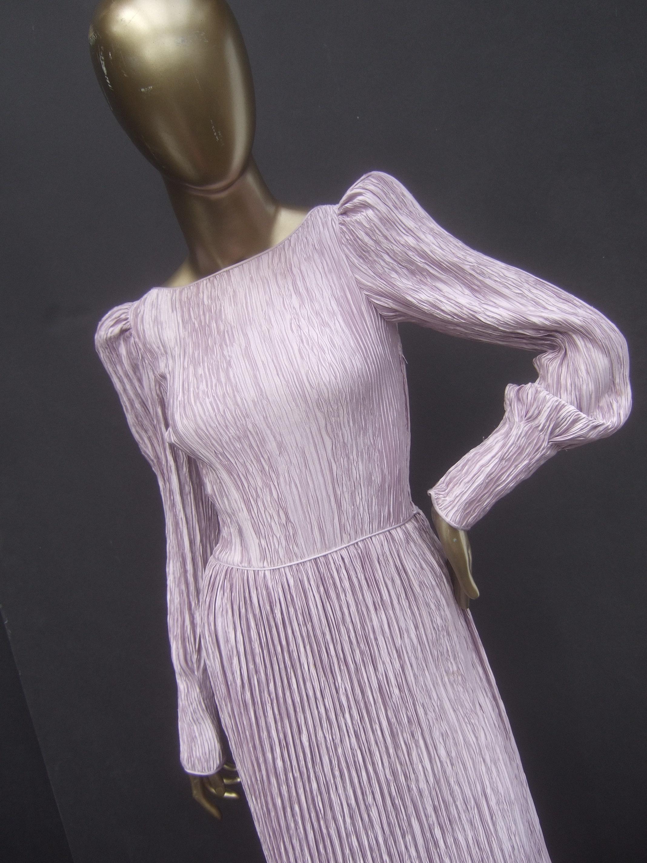 Mary McFadden Lavender Delphos Pleated Backless Gown for Neiman Marcus c 1990 In Good Condition In University City, MO