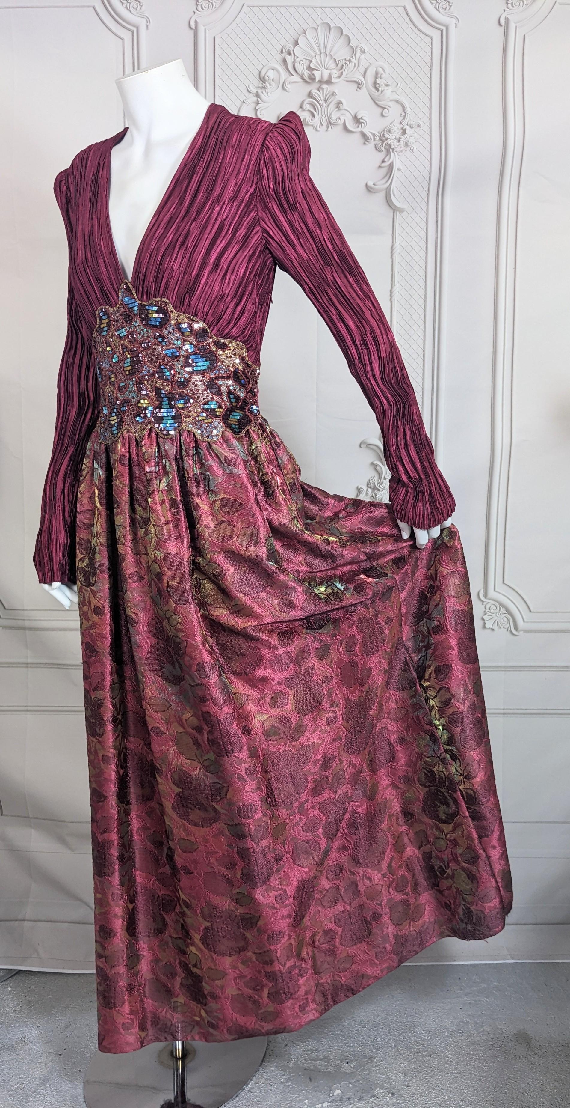 Femenino o masculino Mary McFadden Vestido de organza plisado y con cuentas en venta