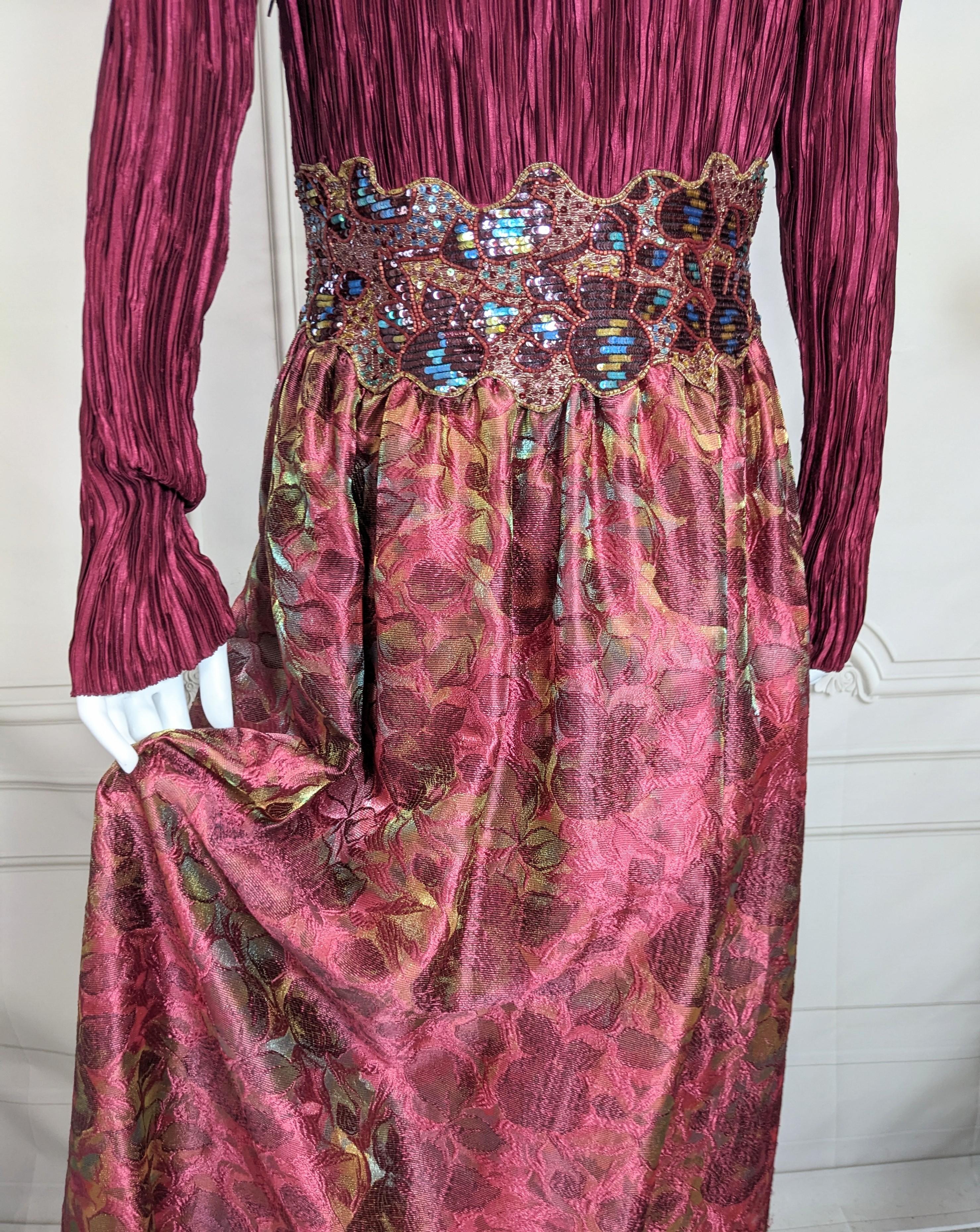 Mary McFadden Vestido de organza plisado y con cuentas en venta 2
