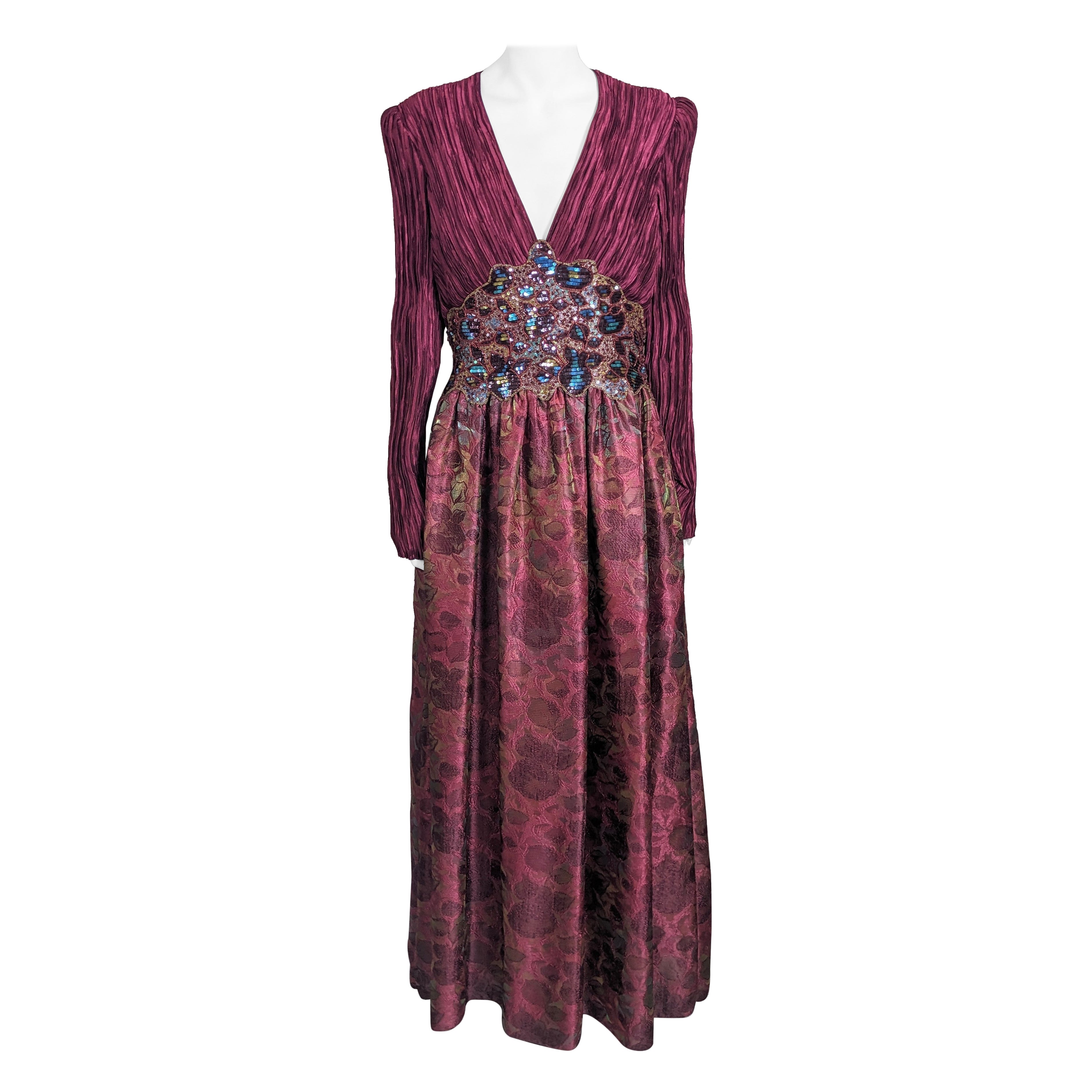 Mary McFadden Plissiertes und perlenbesetztes Organza-Kleid im Angebot