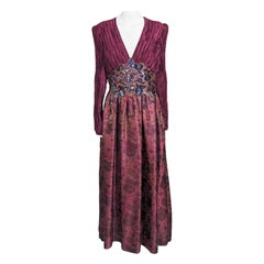 Mary McFadden - Robe en organza plissée et perlée
