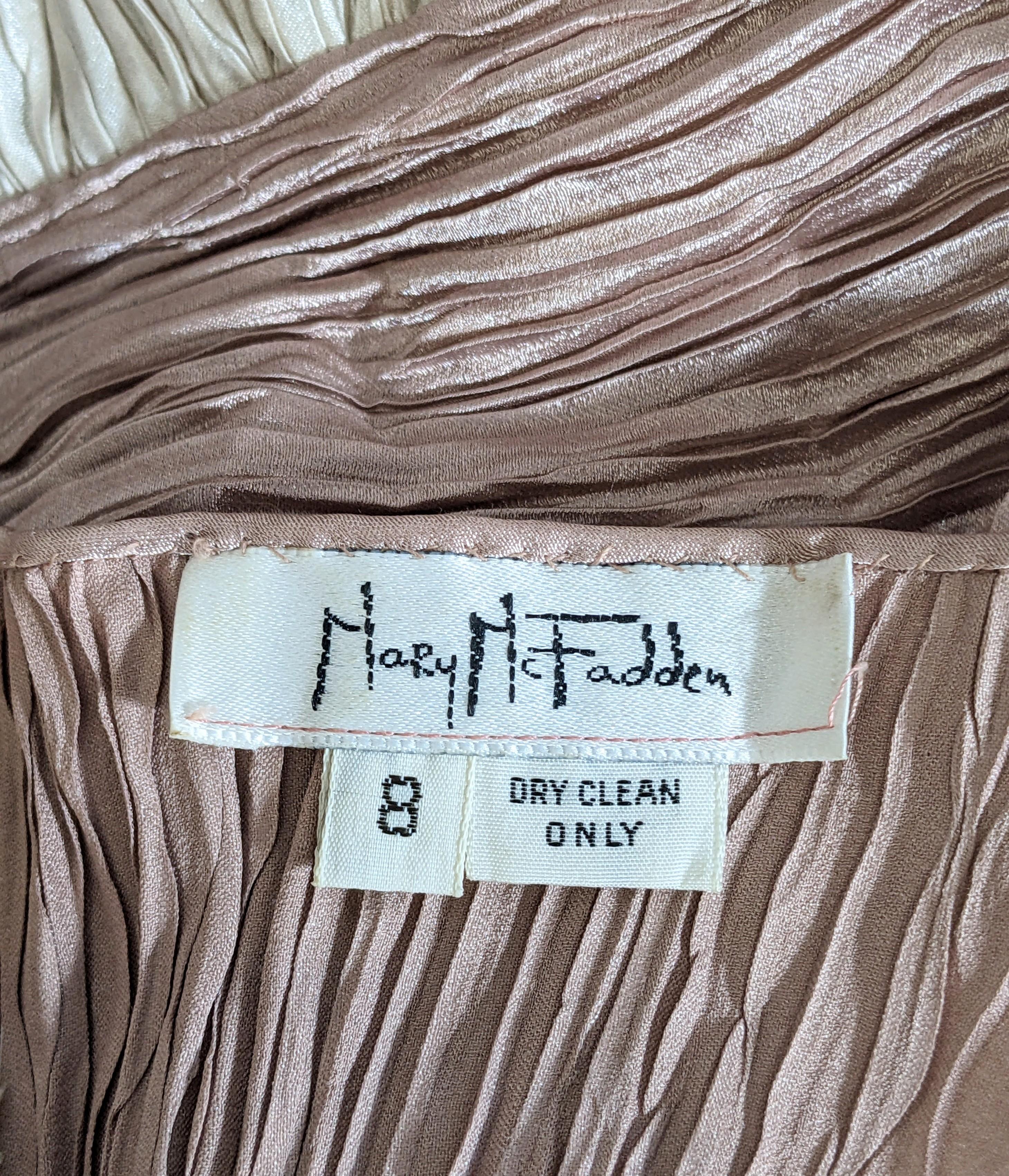 Mary McFadden Signature - Robe de cocktail plissée à deux tons en vente 4