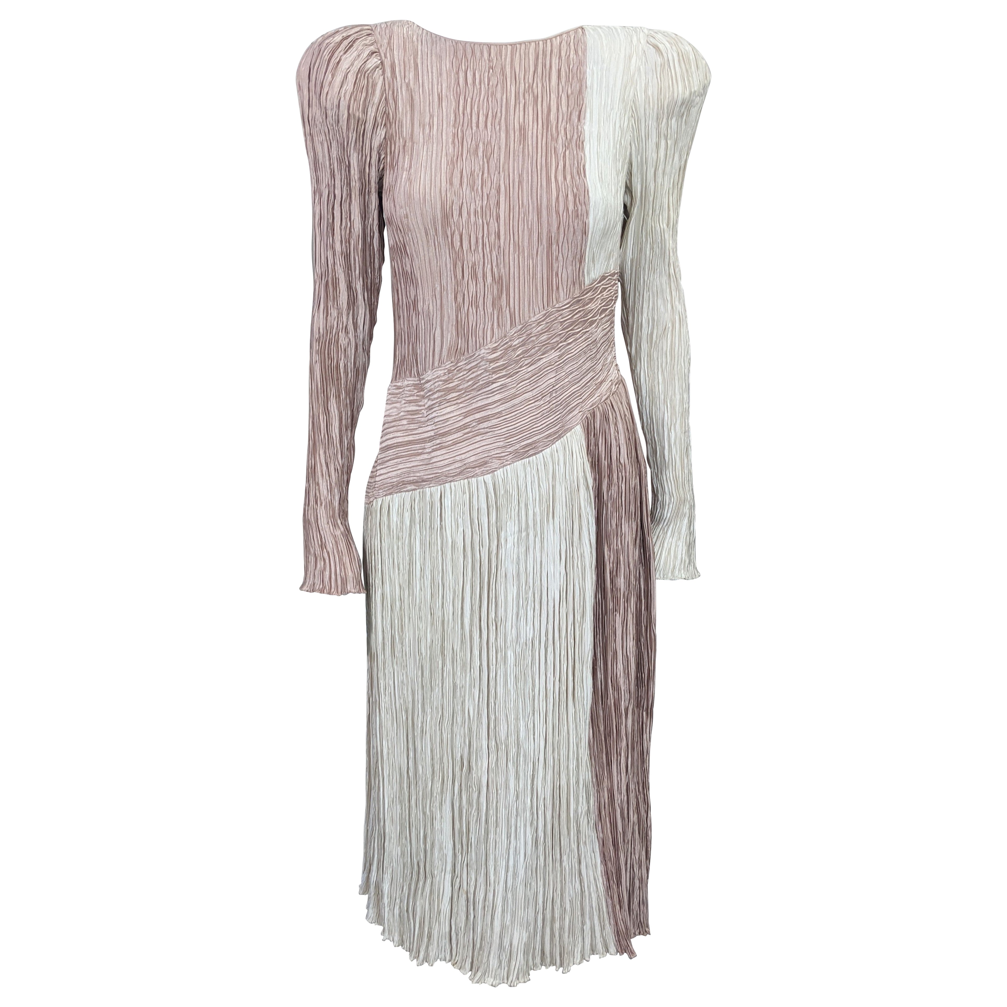 Mary McFadden Signature - Robe de cocktail plissée à deux tons