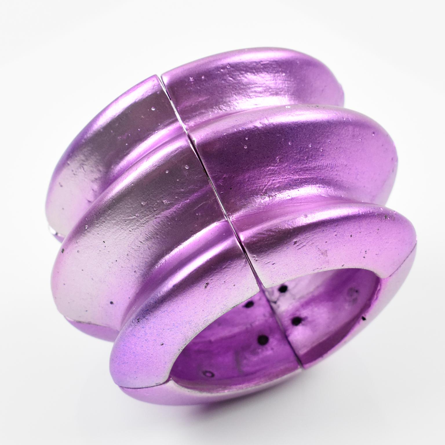 Modernista Mary Oros Bracciale a maglie extra larghe in resina acrilica viola in vendita