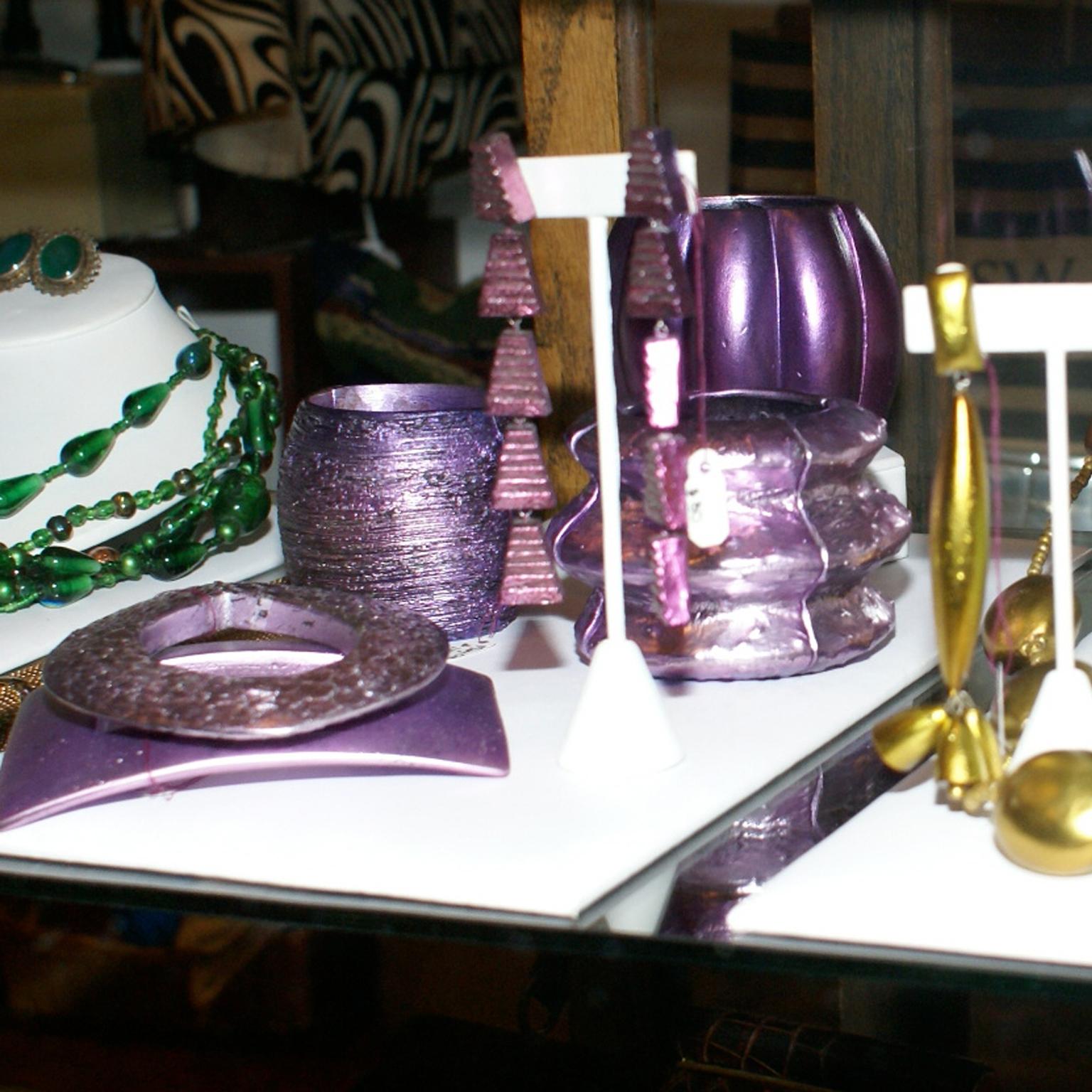 Mary Oros Bracciale a maglie extra larghe in resina acrilica viola in vendita 2