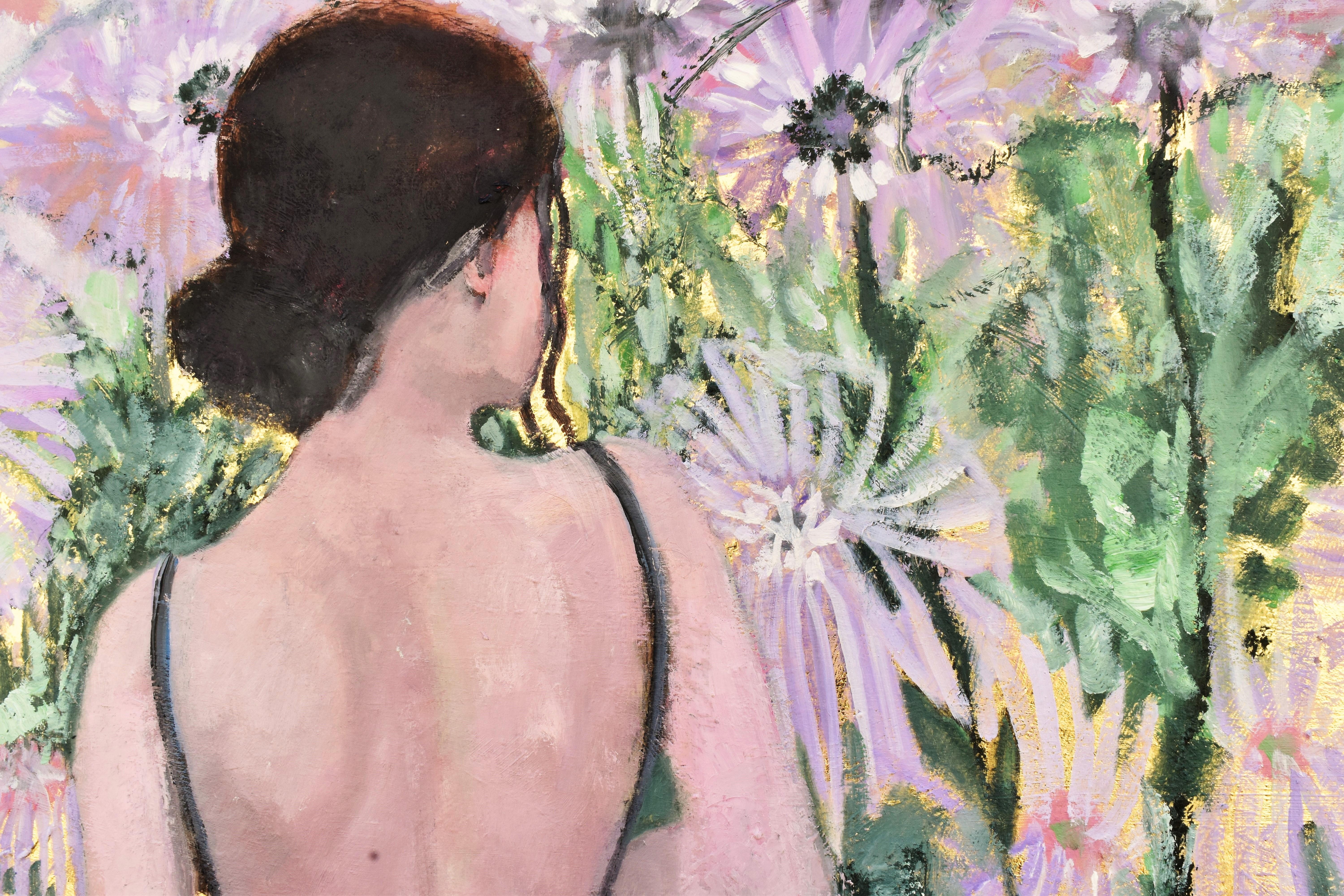 Acurrucado entre flores de cesto, Pintura al óleo - Figurative Painting Gris de Mary Pratt