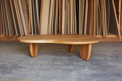 Handgefertigter Rowan-Couchtisch aus massiver weißer Eiche 60"L von Mary Ratcliffe Studio