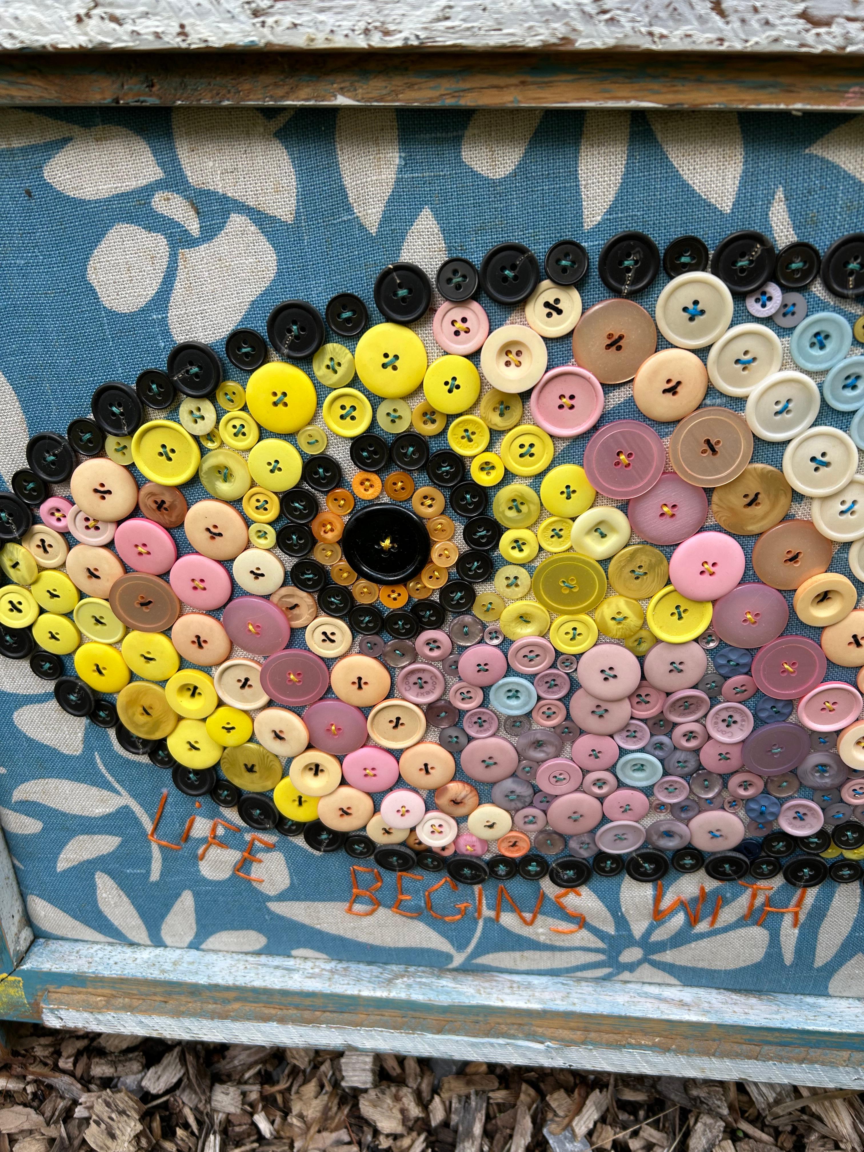 Artisanat Mary Teeter Maine Artiste autodidacte Bouton Art du poisson en vente