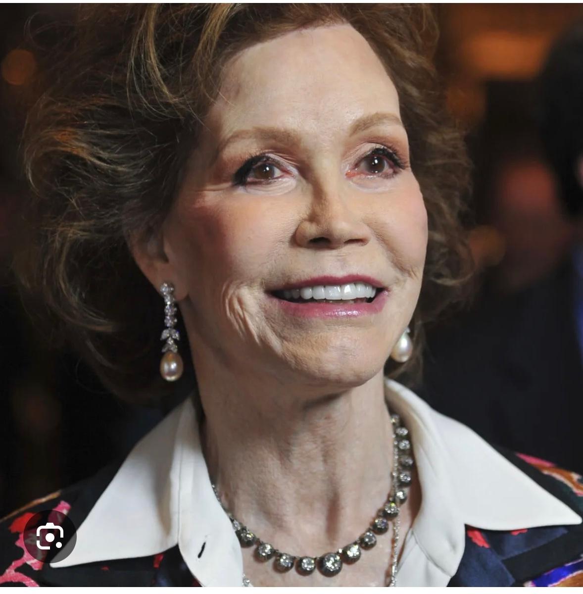 Orecchini Mary Tyler Moore con foto Orecchini con perle finte da 2,25