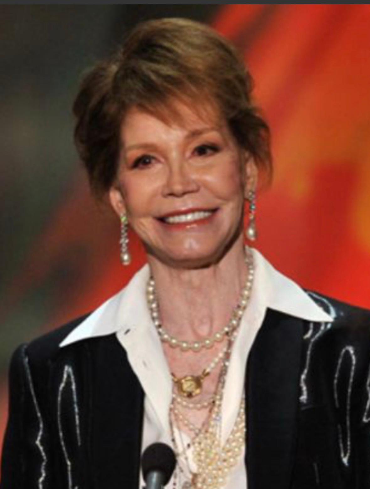 Orecchini Mary Tyler Moore con foto Orecchini con perle finte da 2,25