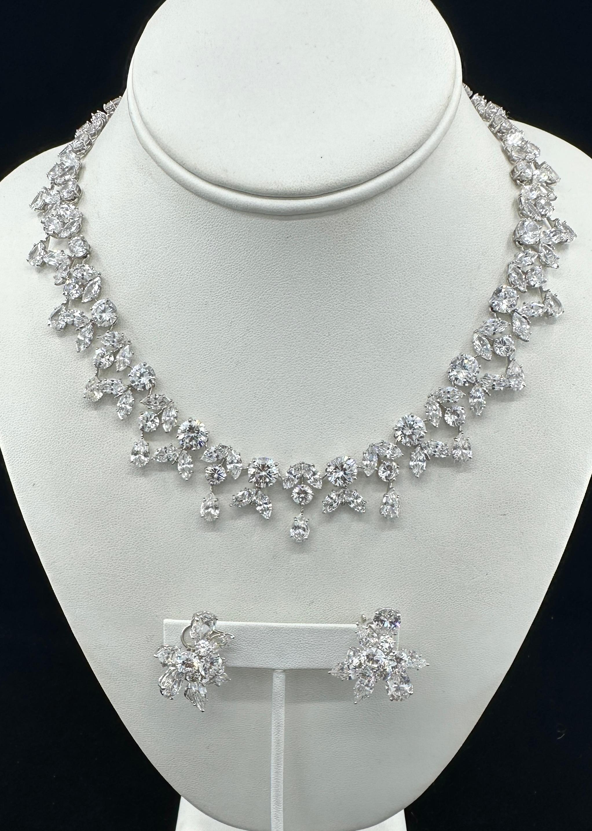 Collana e orecchini A.A. Moore in oro bianco 14 carati 89 grammi Foto CZ in vendita 5