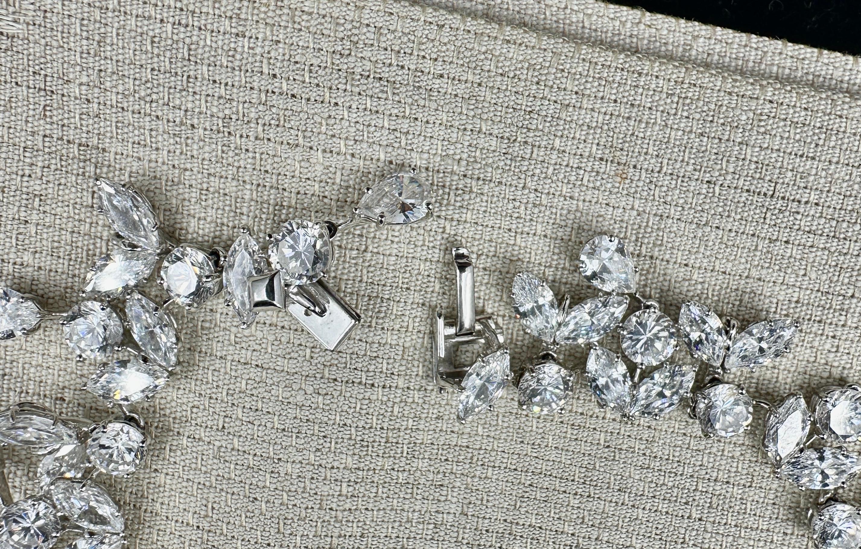 Collana e orecchini A.A. Moore in oro bianco 14 carati 89 grammi Foto CZ in vendita 9