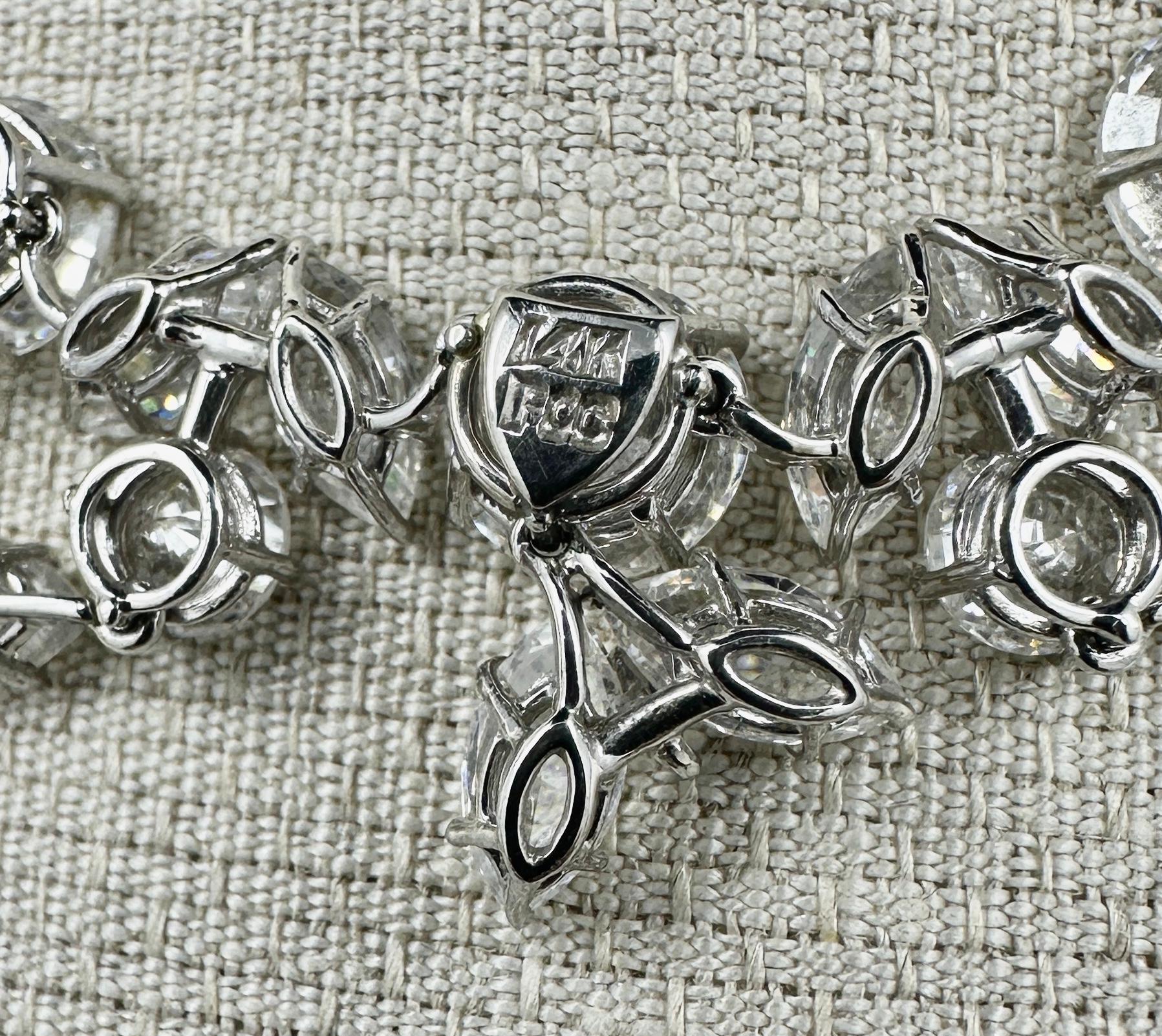 Collana e orecchini A.A. Moore in oro bianco 14 carati 89 grammi Foto CZ in vendita 11