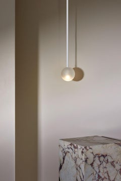 Marz Designs "Lampada a sospensione Orb, piccola - asta massiccia"