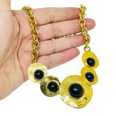 MARZIA collar de diseño con cadena de cabos de resina negra en tono dorado vintage firmado