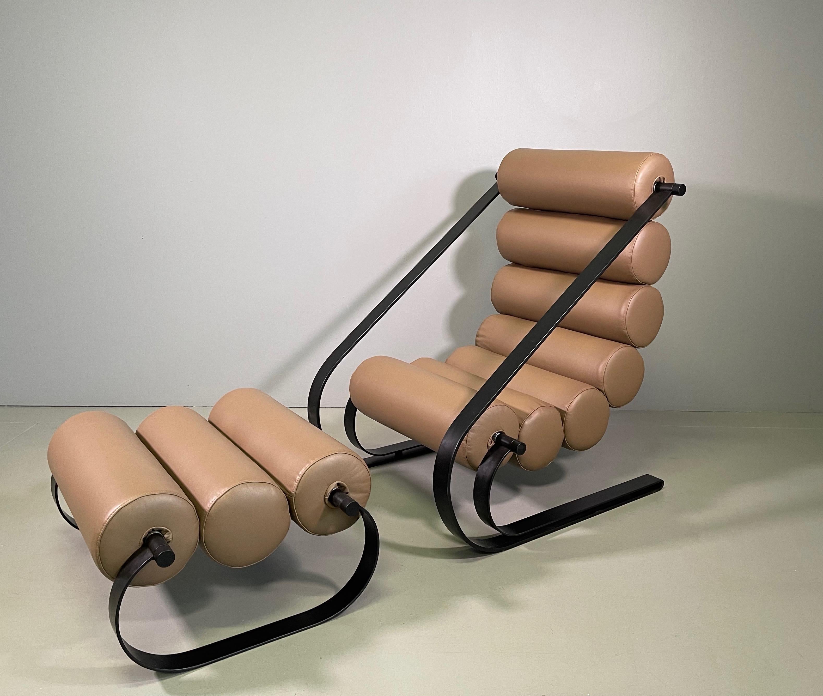 Marzio Cecchi for Most, 'Balestra' lounge chair and ottoman, Italy, 1968. 
Modern sprung steel Balestra lounge chair and ottoman designed by Florentine architect Marzio Cecchi in 1968 and produced by Cecchi's Studio Most. 
The seat has a playful
