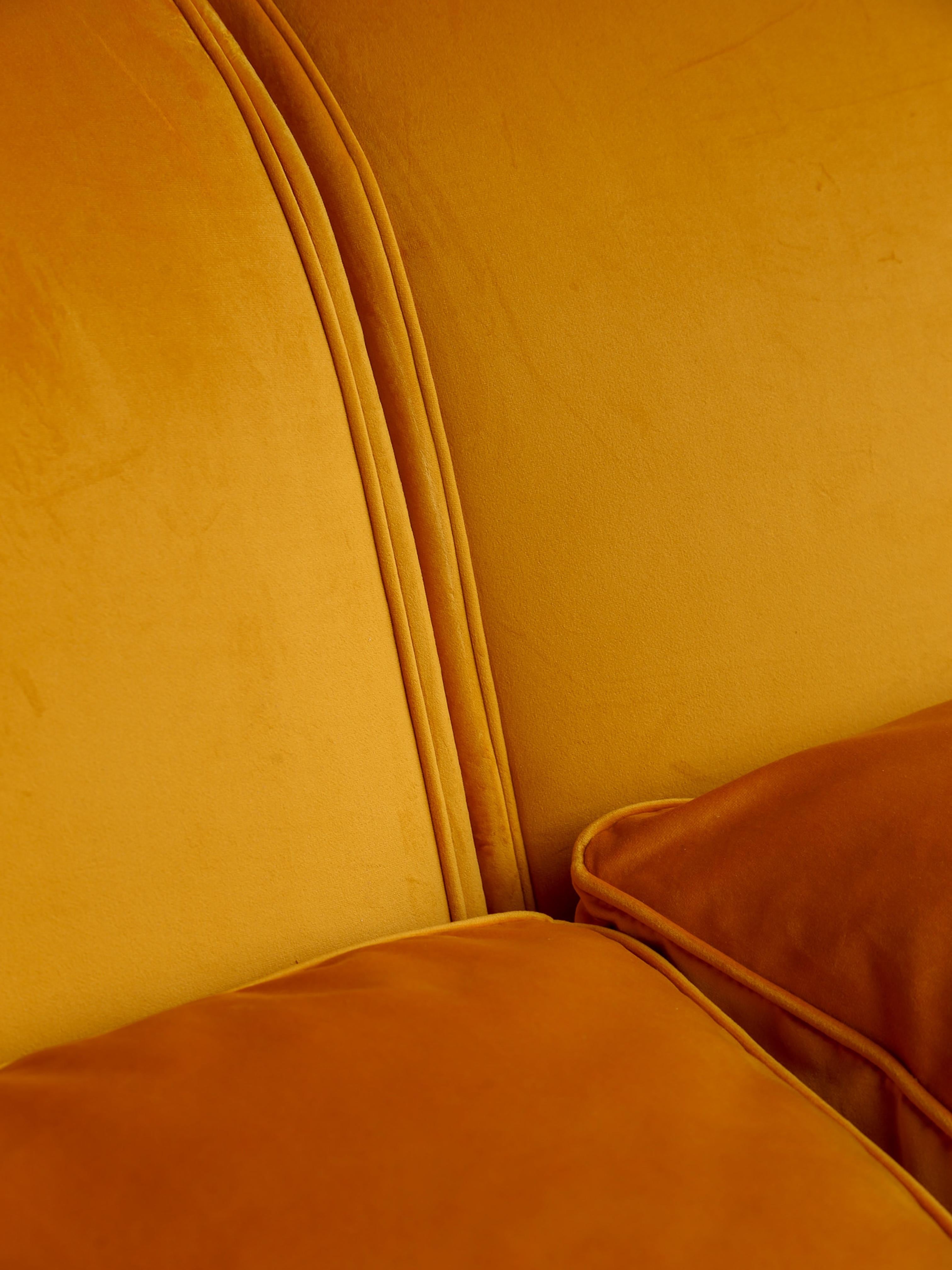 Marzio Cecchi Custom Floating Five Seater Sofa in Mustard Yellow Velvet For Sale 11