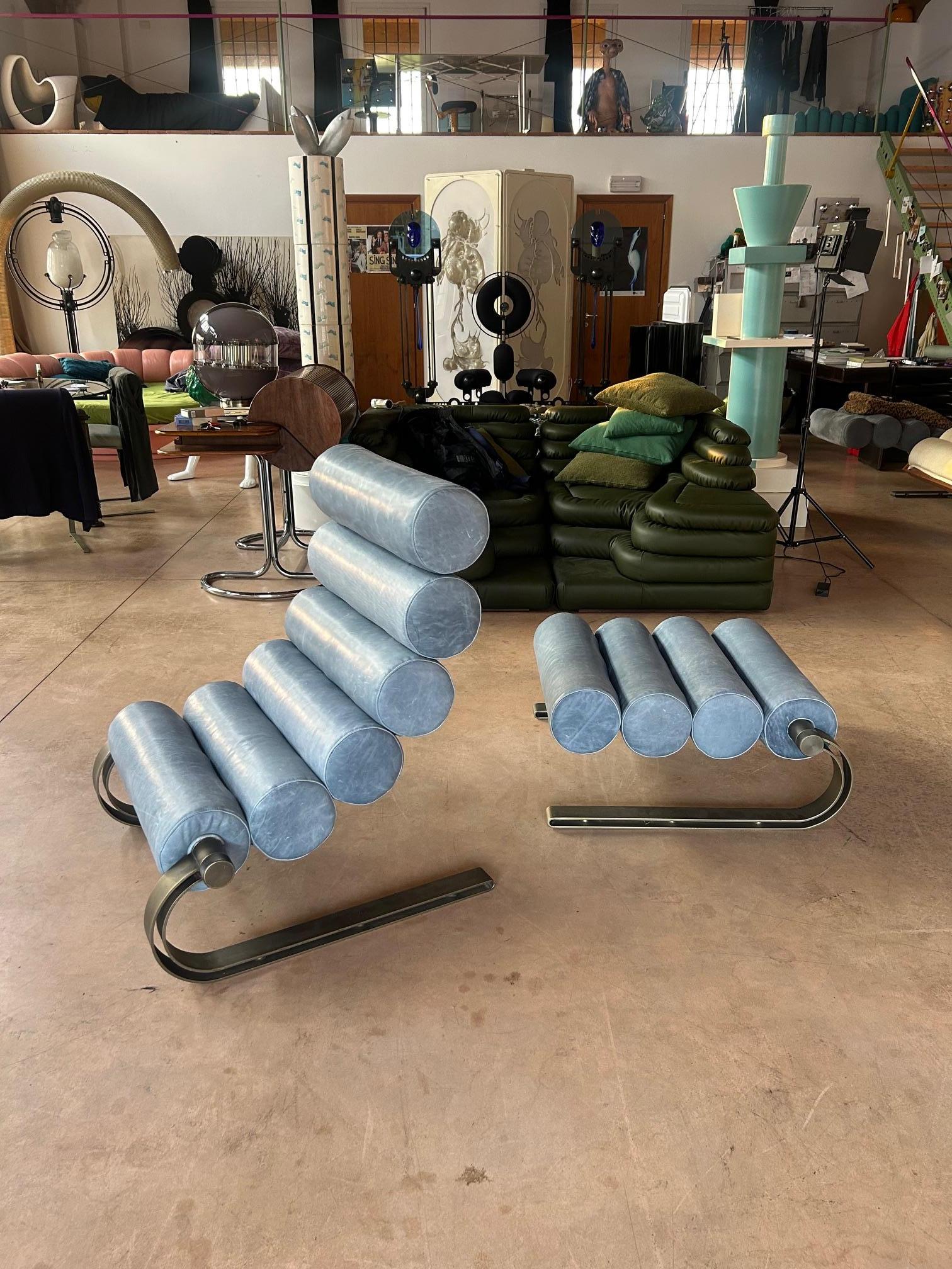 Steel Marzio Cecchi floating Crossbow armchair with ottoman, Italy, 1970s For Sale