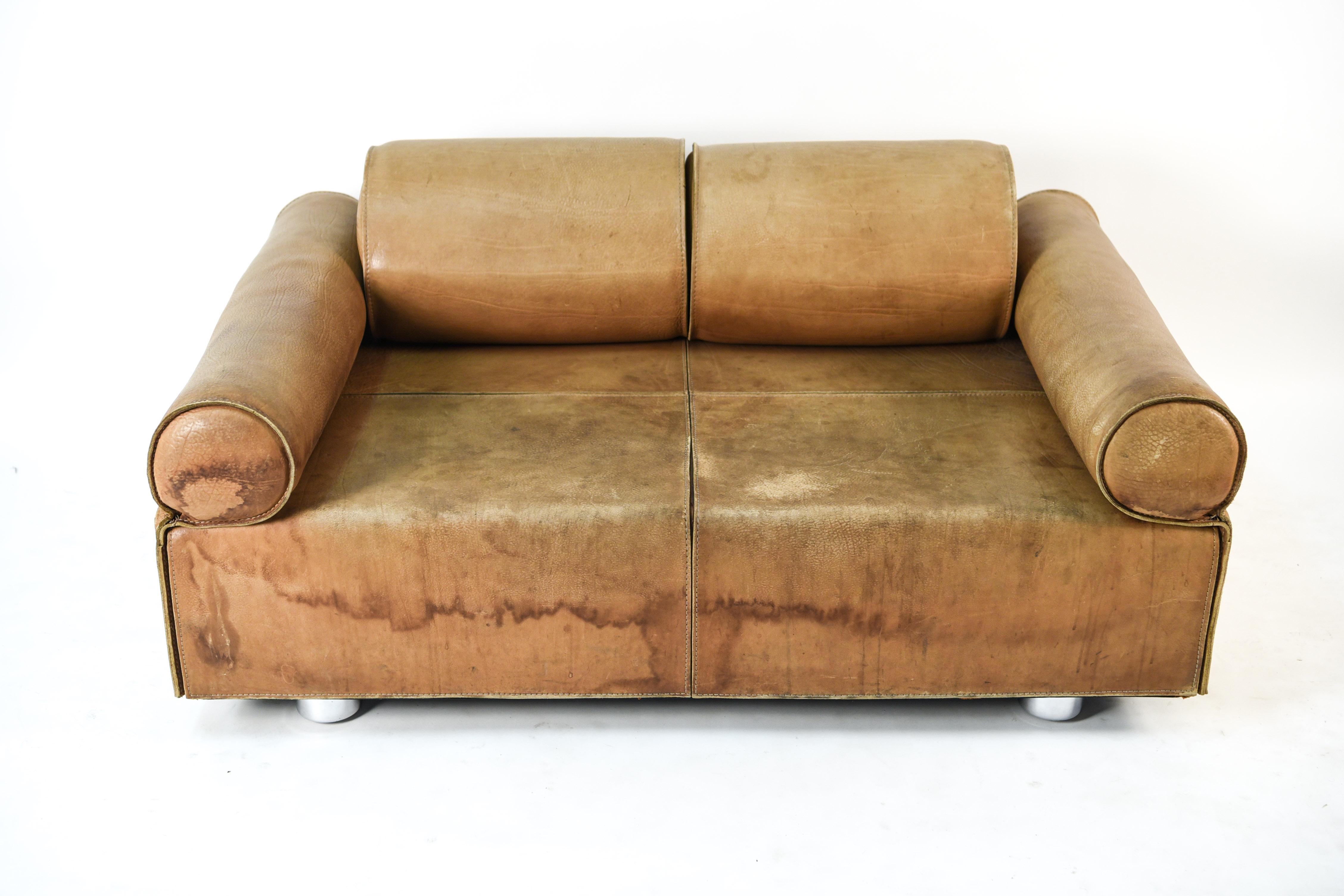 Marzio Cecchi Italian Brown Buffalo Leather Sofa, 1970 In Distressed Condition In Norwalk, CT