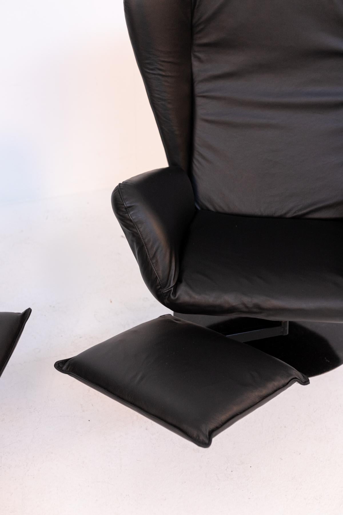 Steel Pair of Italian Armchairs in Black Leather  For Sale