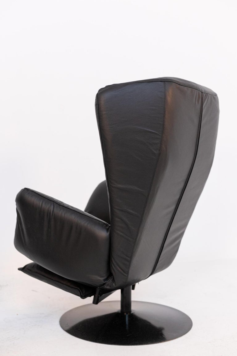 Marzio Cecchi Pair of Black Leather Armchairs For Sale 2