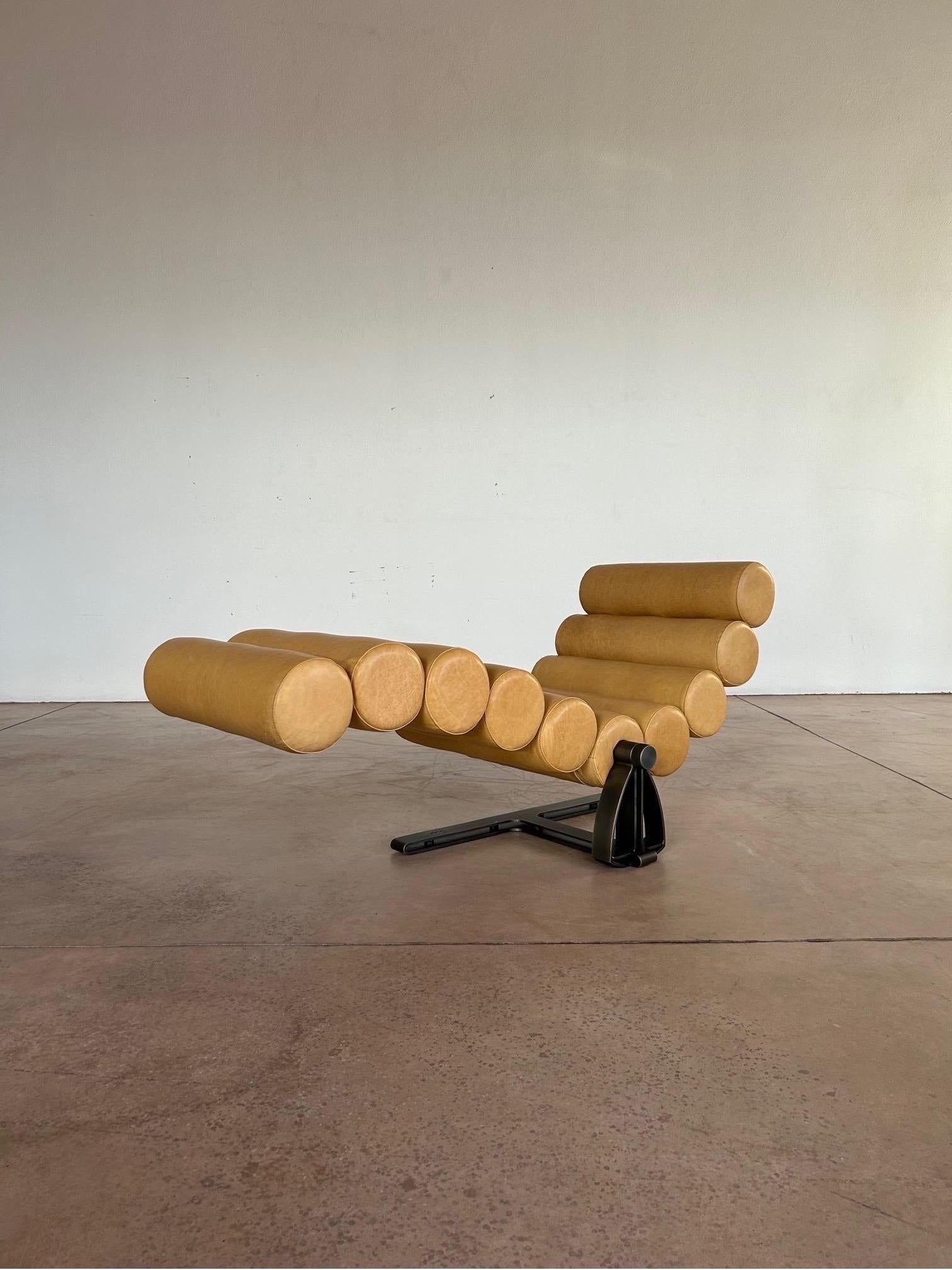 Mid-Century Modern Marzio Cecchi Single Arm Rocking Chaise Lounge, 1975 For Sale