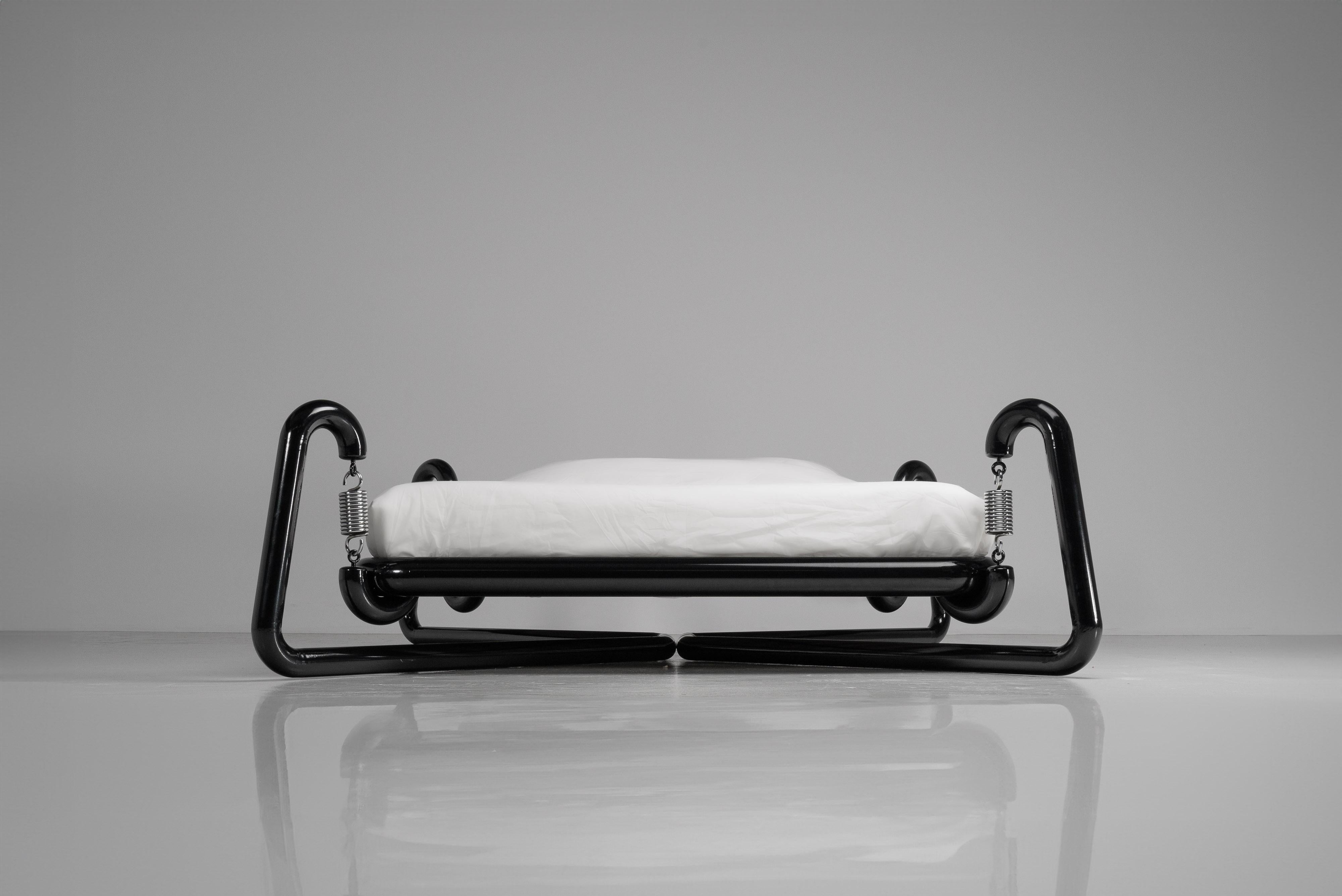 Letto a molle Marzio Cecchi edizione Studio Most Italia 1974 in vendita 5
