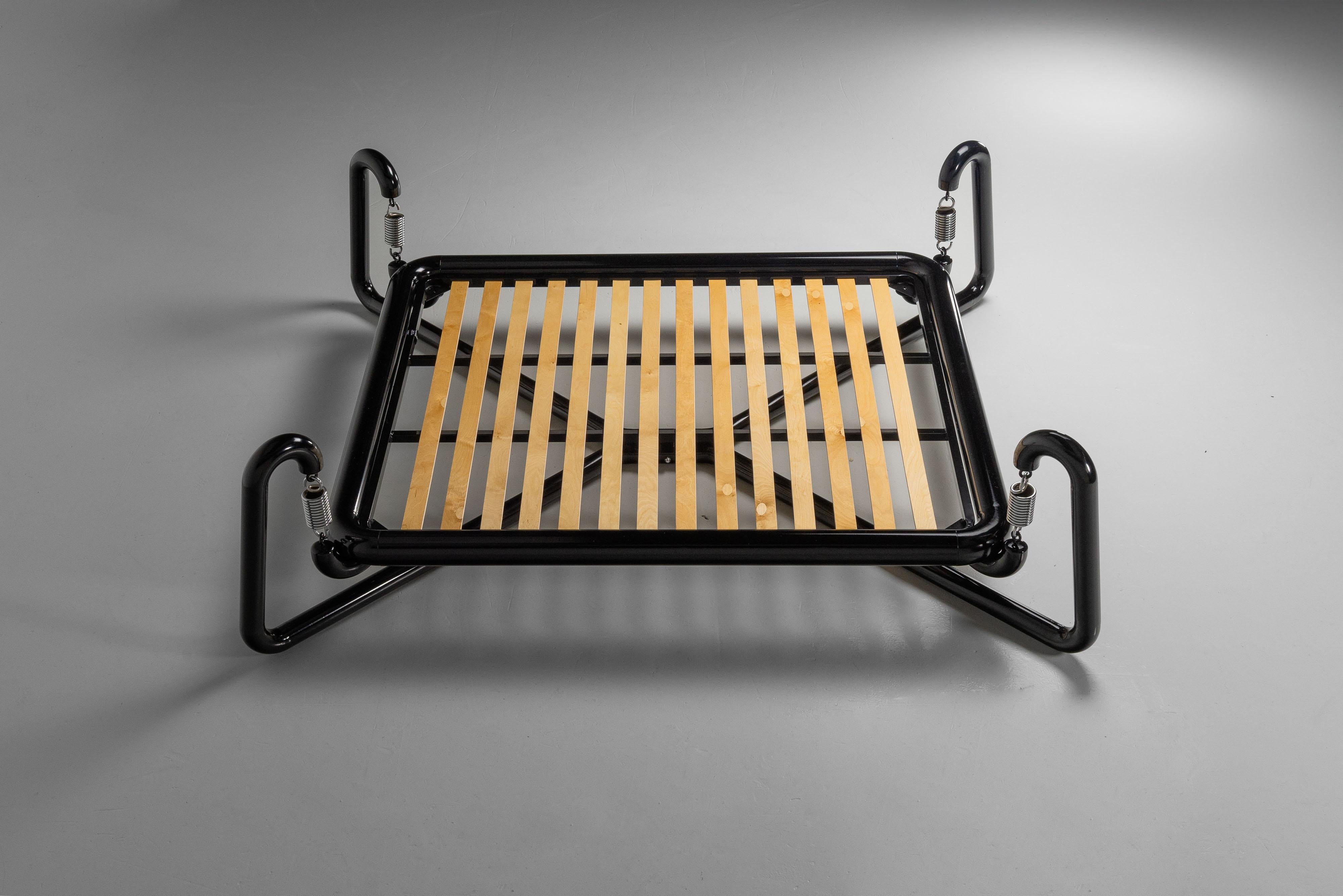 Letto a molle Marzio Cecchi edizione Studio Most Italia 1974 in vendita 9