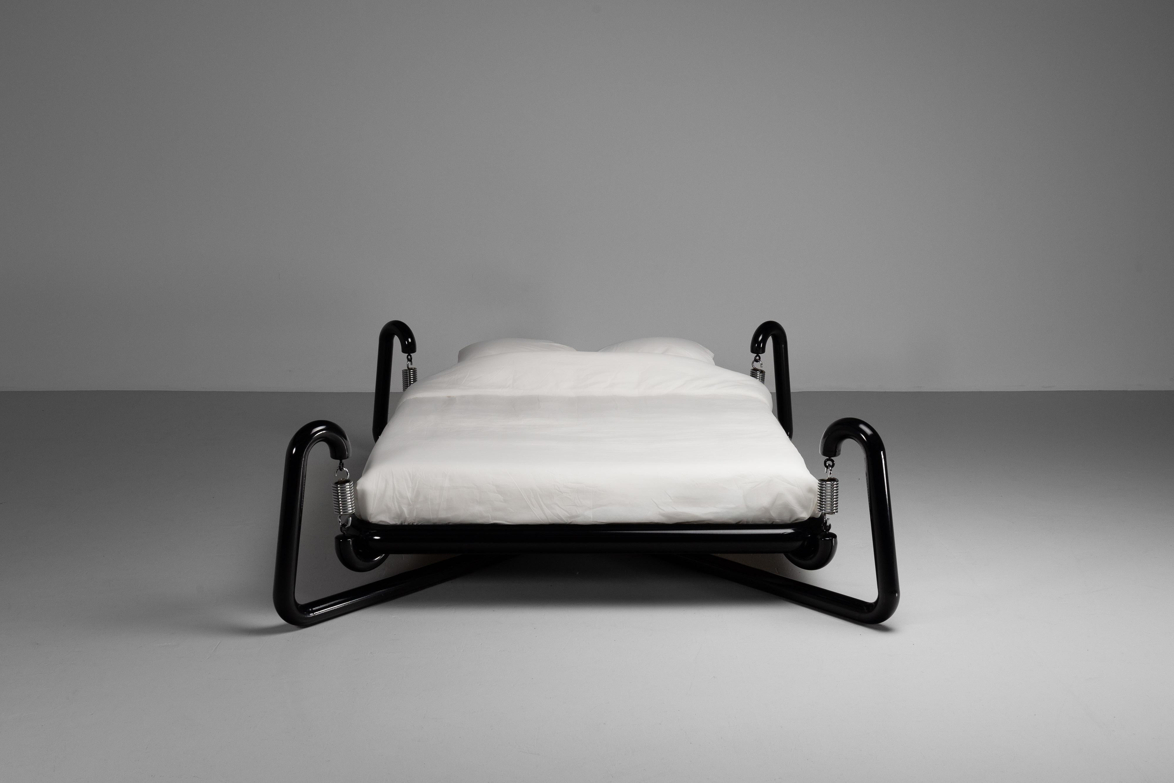 Mid-Century moderno Letto a molle Marzio Cecchi edizione Studio Most Italia 1974 in vendita
