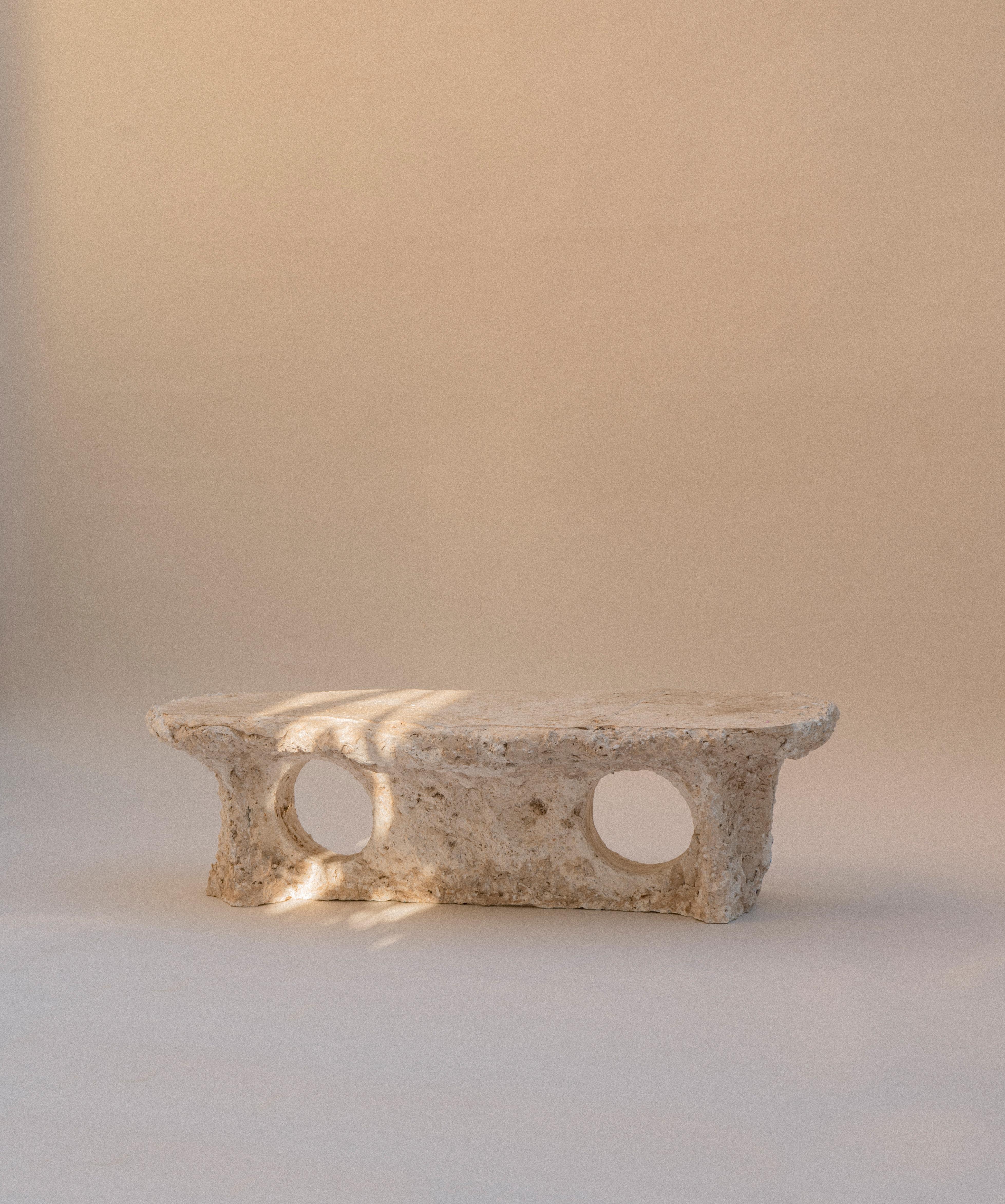 Masa 01 Tabouret bas long par Turbina Neuf - En vente à Geneve, CH