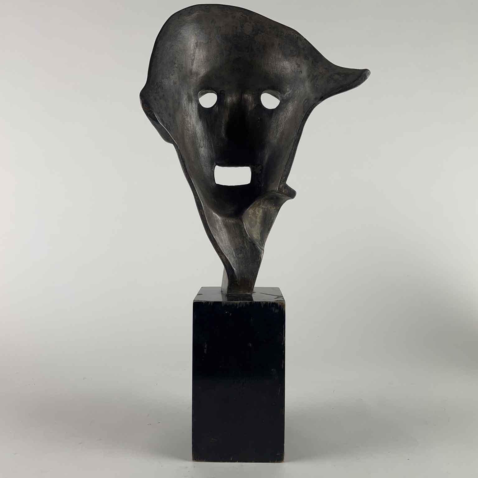20th Century Tragic Art Deco Mask In Silver-plated Ceramic by Neapolitan Cacciapuoti 1930s For Sale