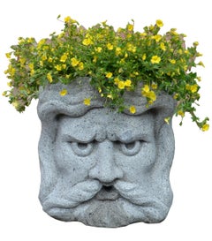 "Mascherone"-vaso. Scultura a mano su pietra peperino - made in Italy