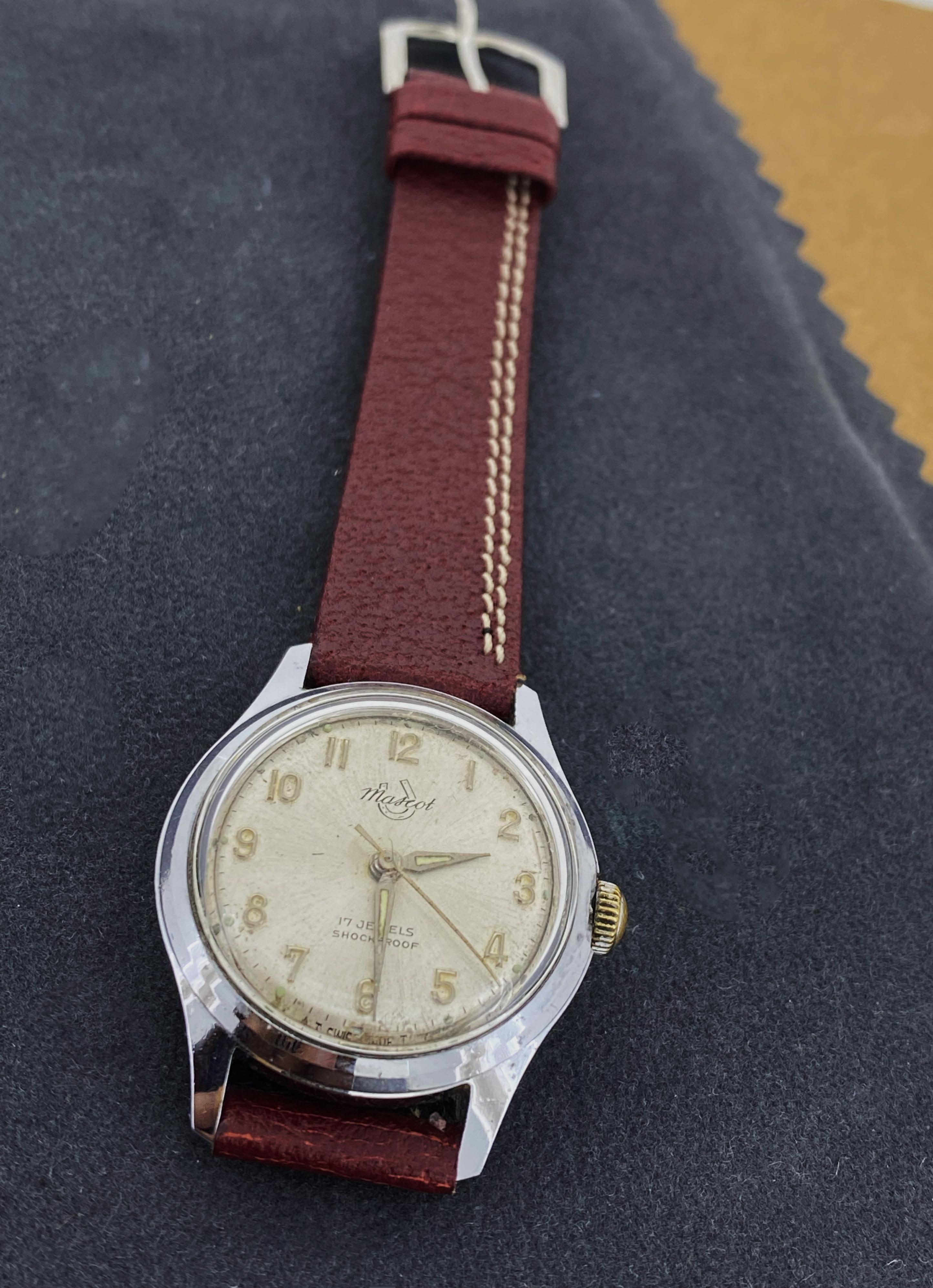 Mascot Retro c1950's S/Steel Automatic 17 Jewels Silver Dial 32mm Unisex Watch In Excellent Condition In MELBOURNE, AU