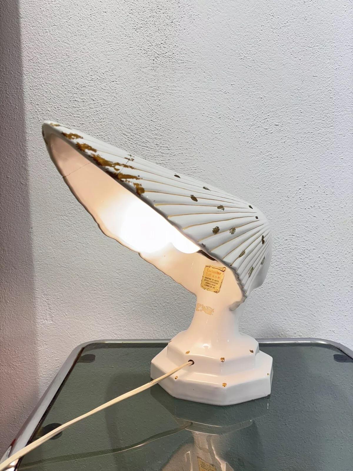 Italian Lampe à poser Mascotte Art Déco René Lalique Style Victoire en vente