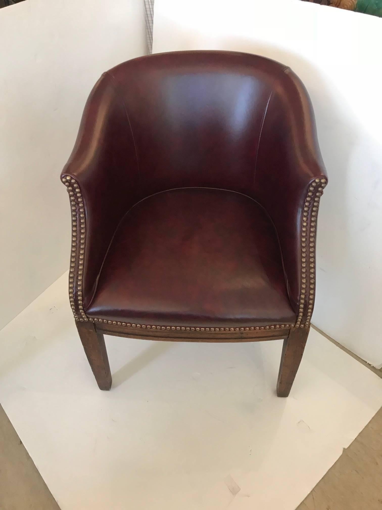 Masculine Antique English Barrel Back Leather Tub Chair 3