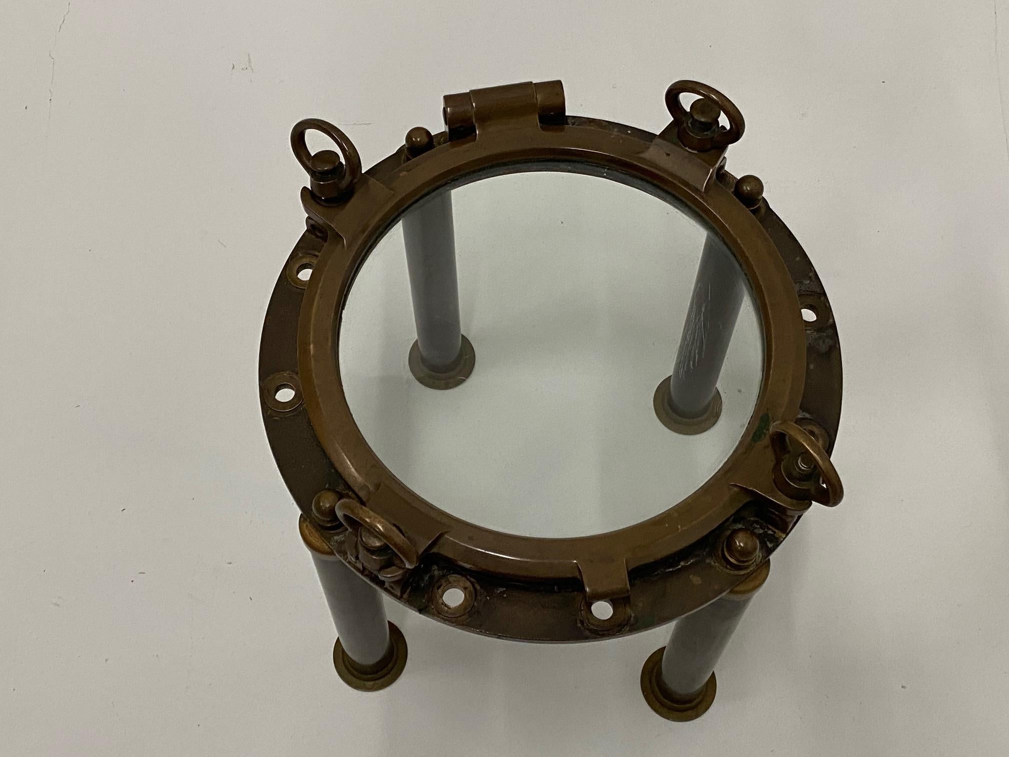 Masculine Nautical Antique Brass Porthole End Table In Good Condition In Hopewell, NJ