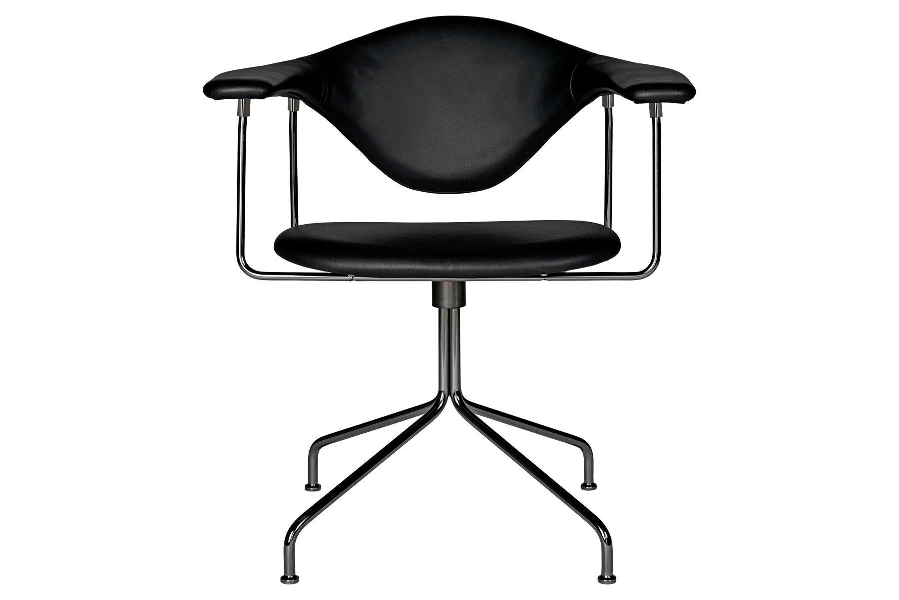 Masculo Meeting Chair, voll gepolstert, drehbarer Sockel im Zustand „Neu“ im Angebot in Berkeley, CA