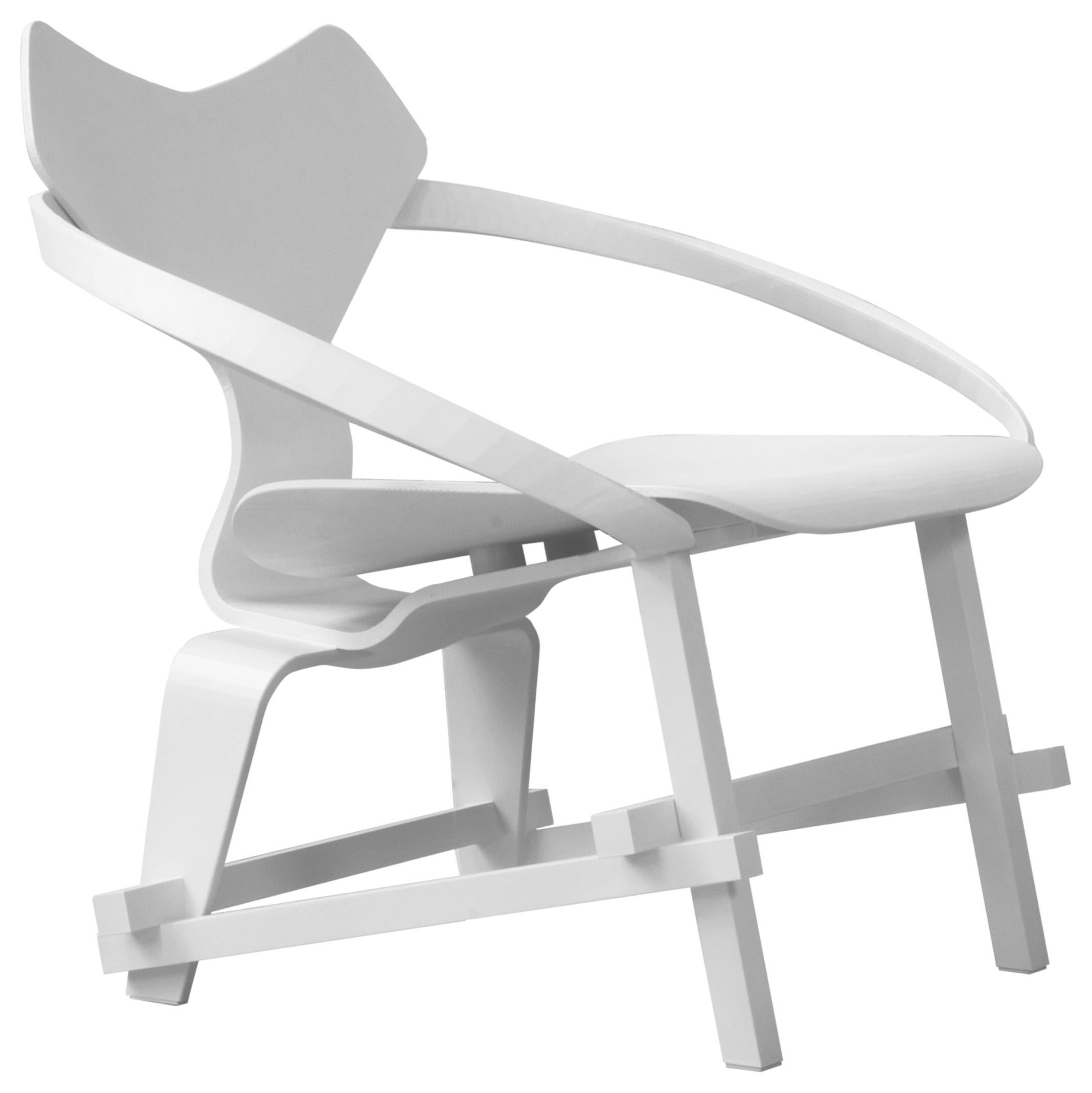 Diederik Steels Copies Composes And Prints Une chaise imprimée en 3D qui soulève des questions sur les droits d'auteur. En découpant en ligne des dessins 3D existants d'icônes établies, Diederik compose une nouvelle chaise. Il utilise des techniques