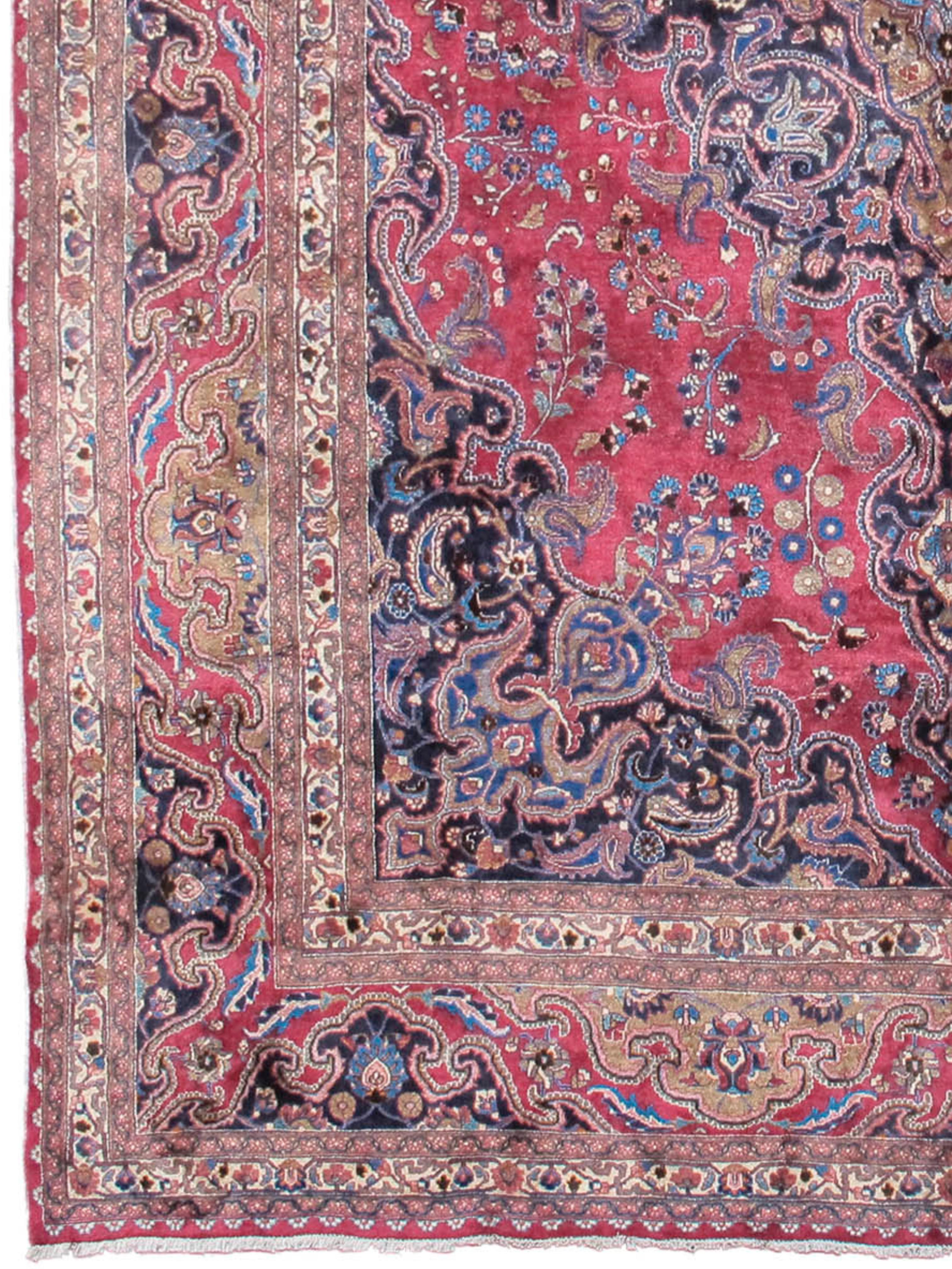 Mashad-Teppich, 20. Jahrhundert (Persisch) im Angebot