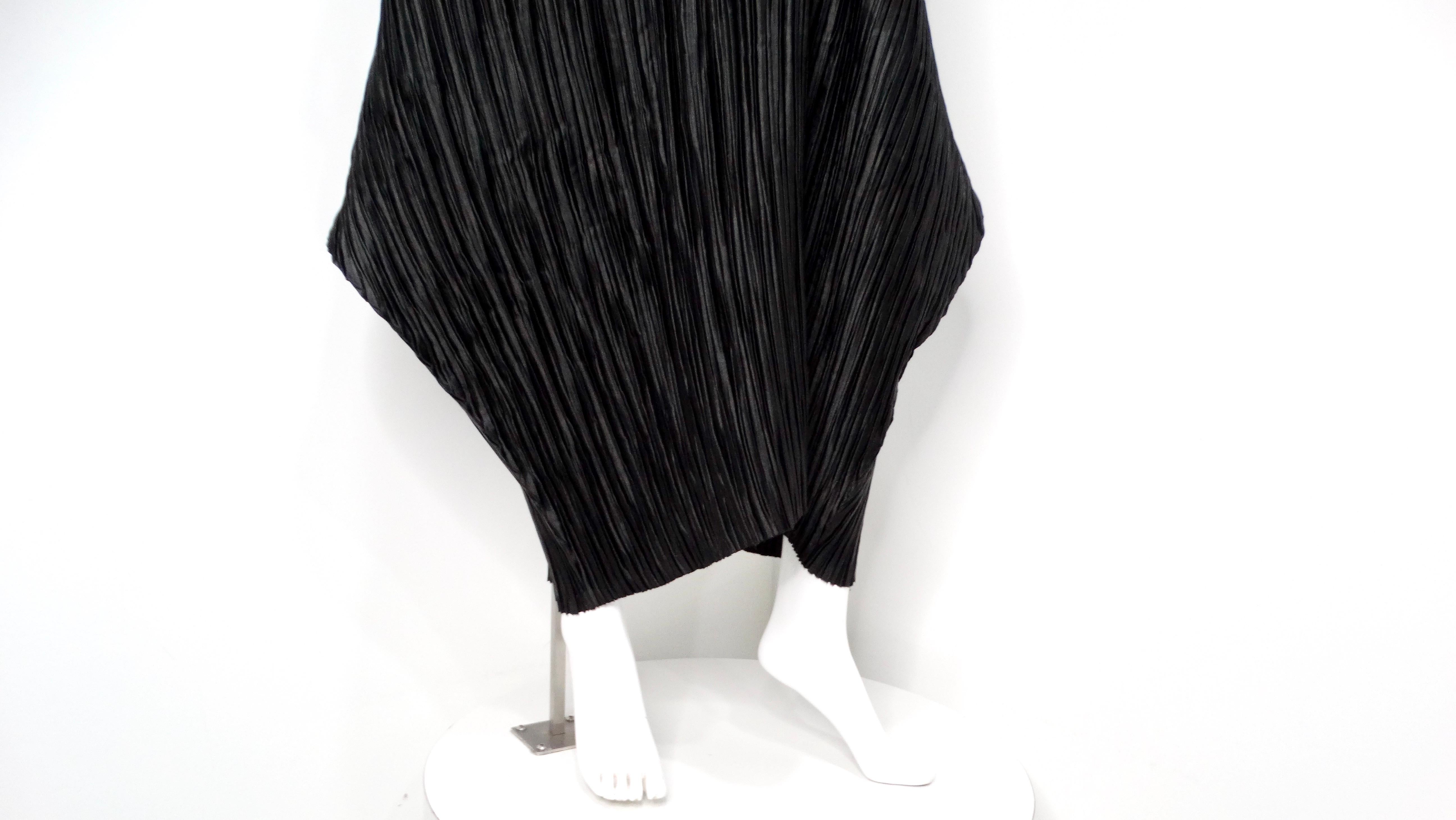 Mashiah Arrive 2000s Robe longue plissée noire avec manches à bras Bon état - En vente à Scottsdale, AZ