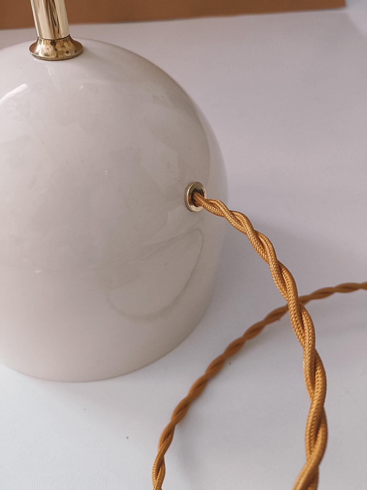 Lampe de table Mashy en acier et laiton par Candas Design en vente 1