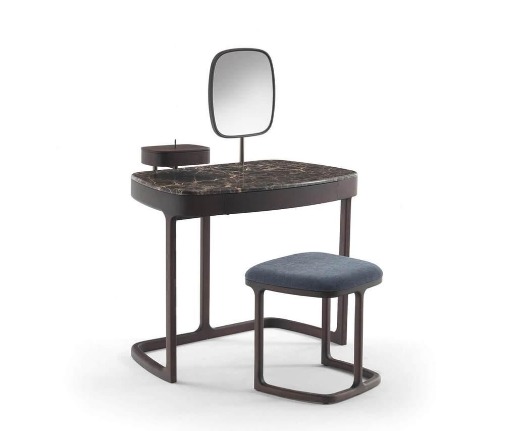 porada vanity