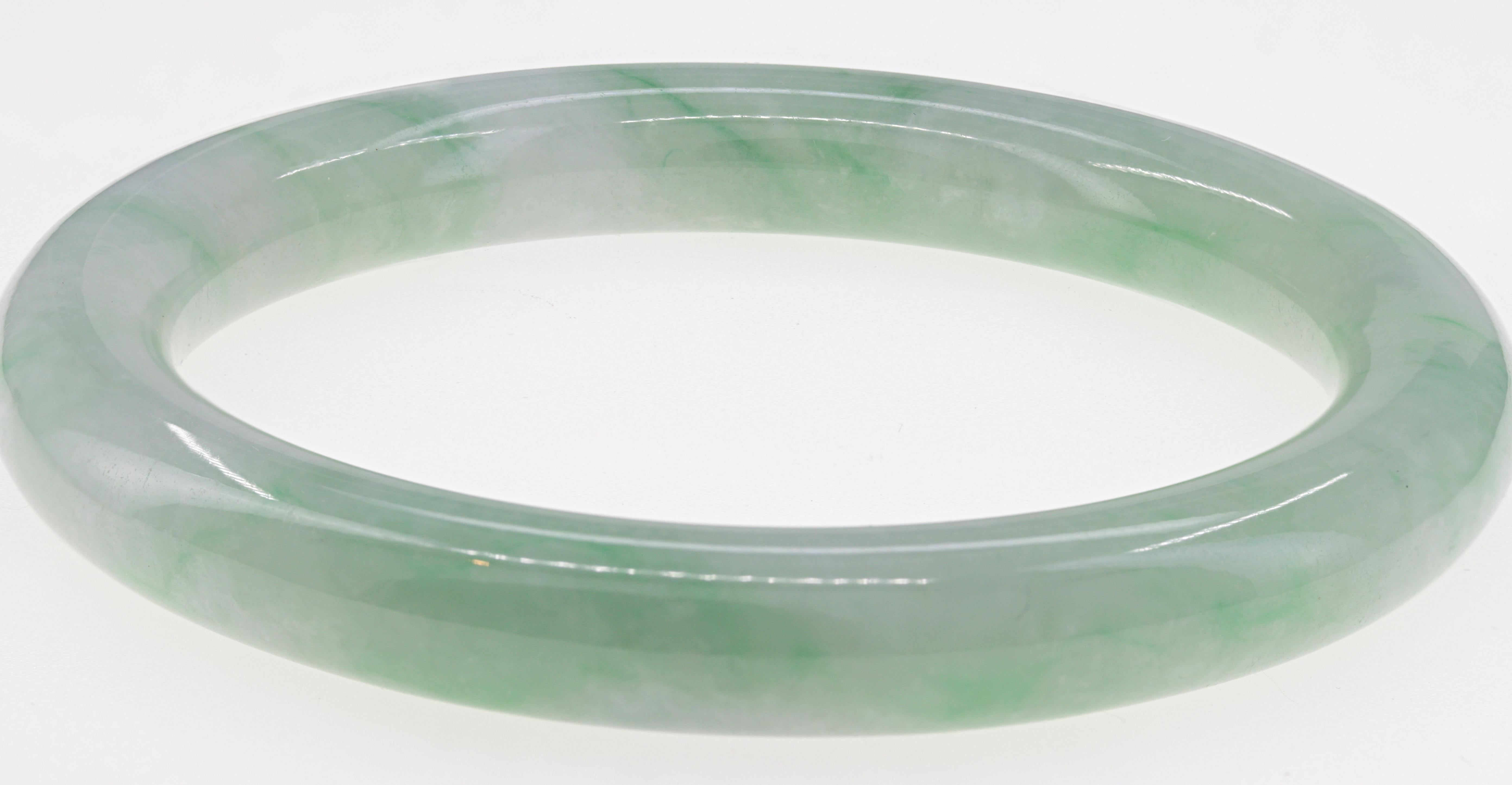 Artisan Mason Kay Certified Natural Green Jadeite Jade Bangle For Sale