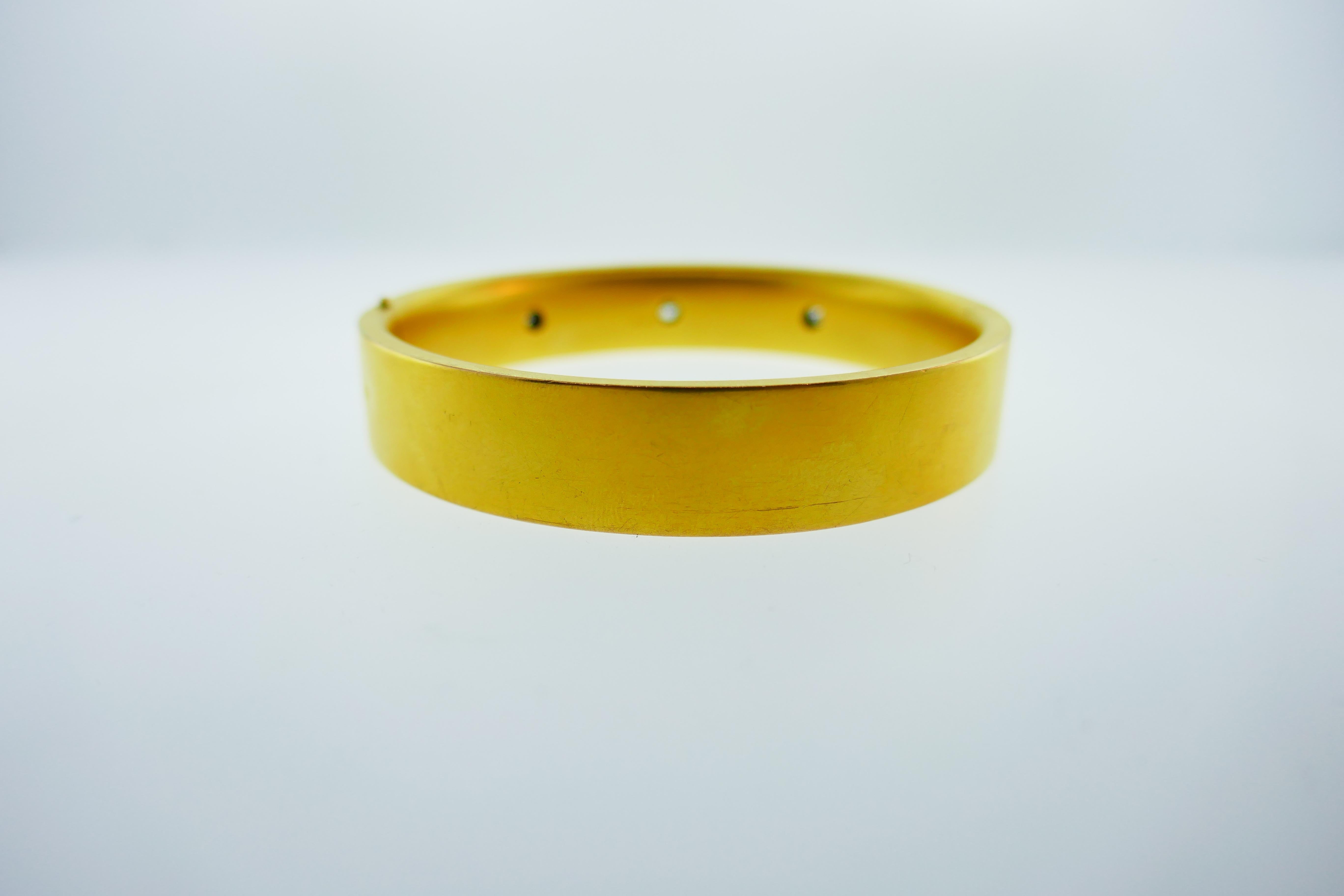 10k gold bangle bracelet