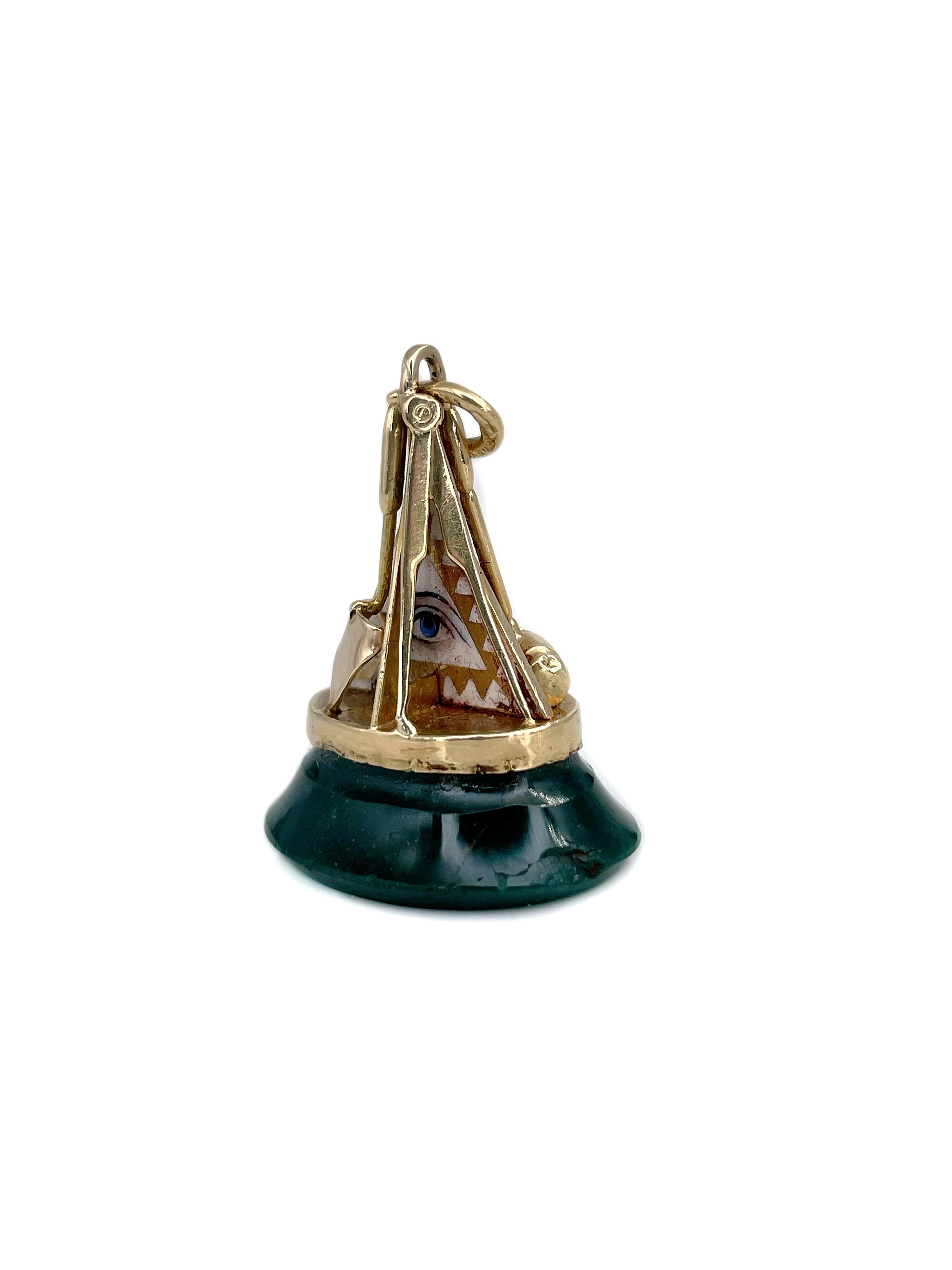 Masonic 18 Karat Gold All Seeing Eye Enamel Heliotrope Fob Seal Pendant In Good Condition For Sale In Vilnius, LT