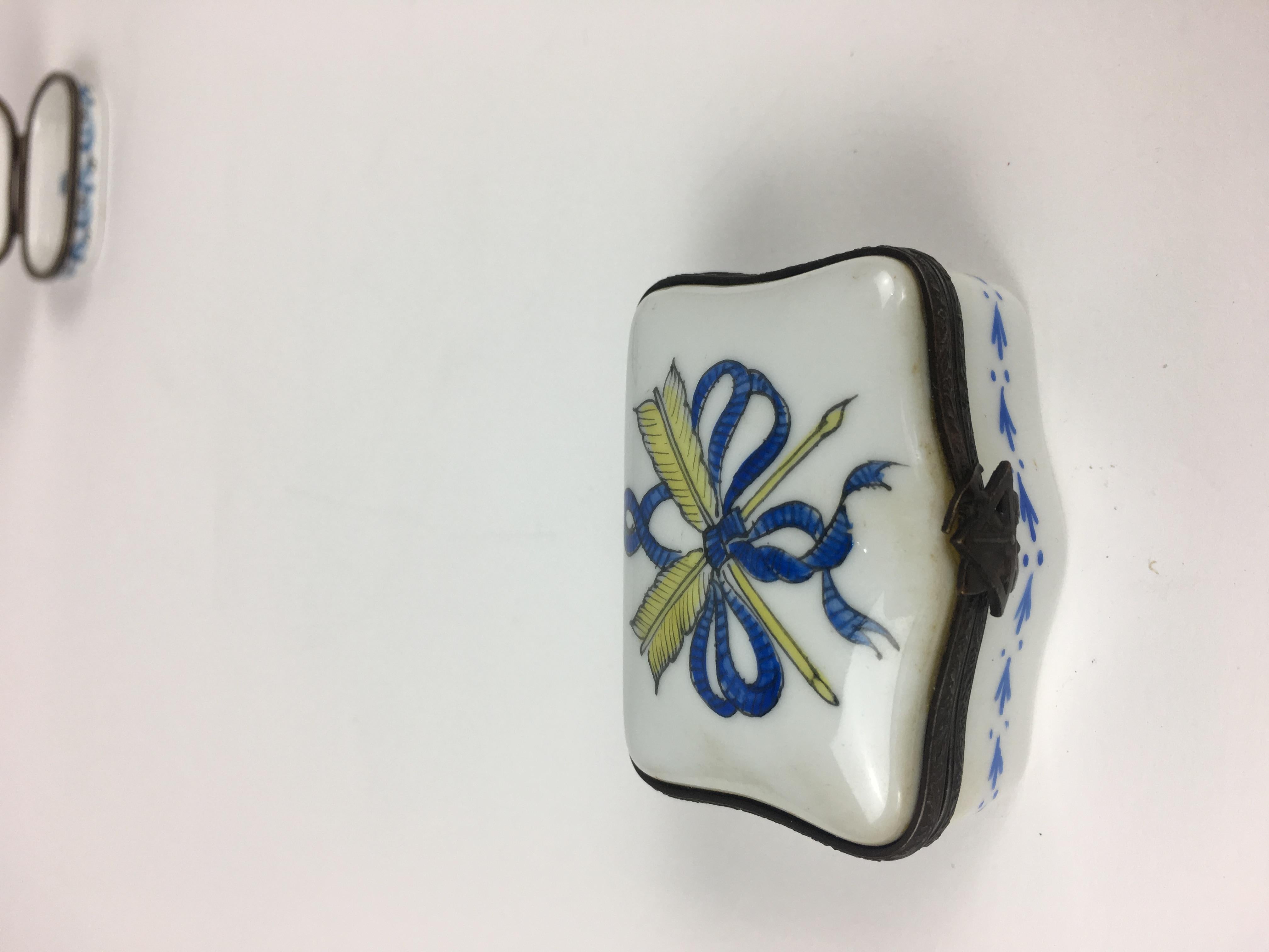 Boîtes décoratives maçonniques du 19ème siècle en porcelaine de Limoges, France 9